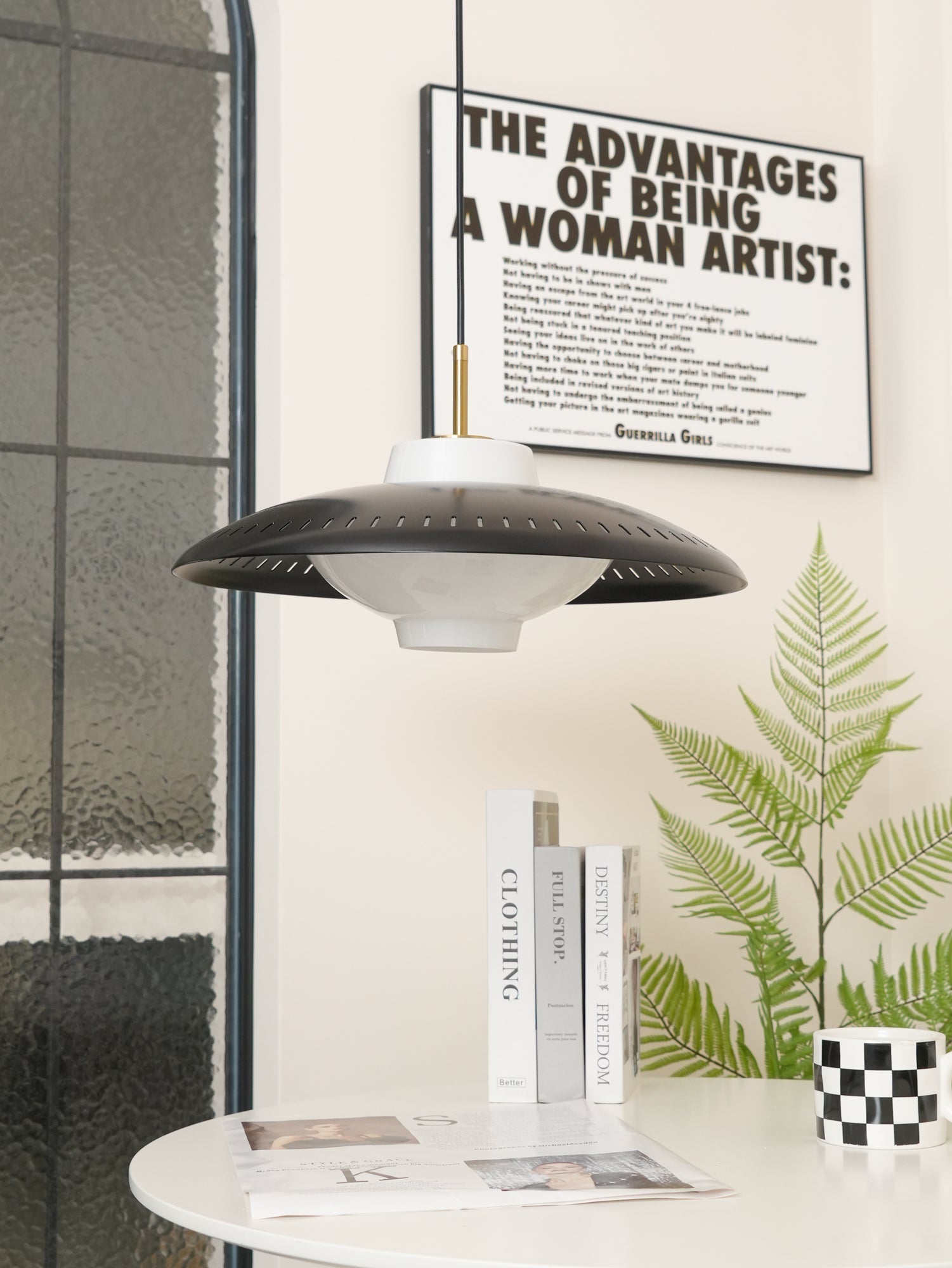 Alien Frisbee Pendant Lamp - Blowlighting