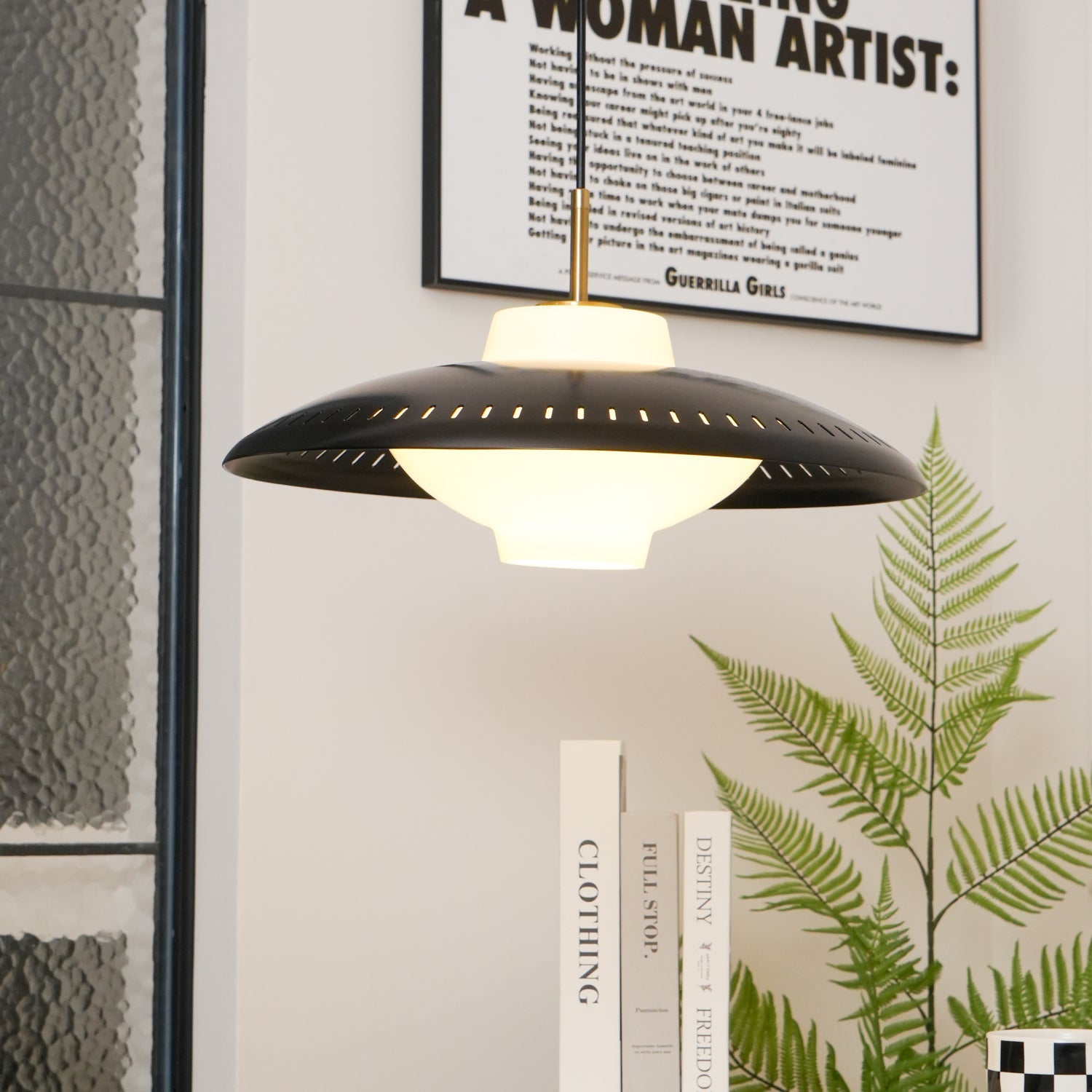 Alien Frisbee Pendant Lamp - Blowlighting