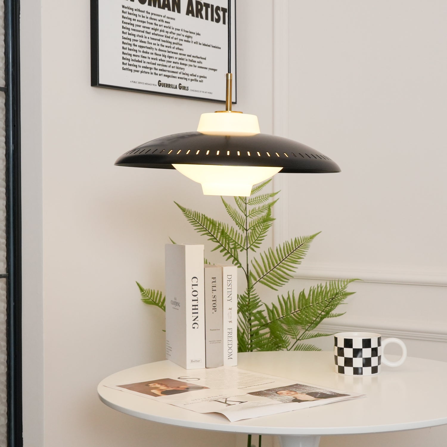 Alien Frisbee Pendant Lamp - Blowlighting