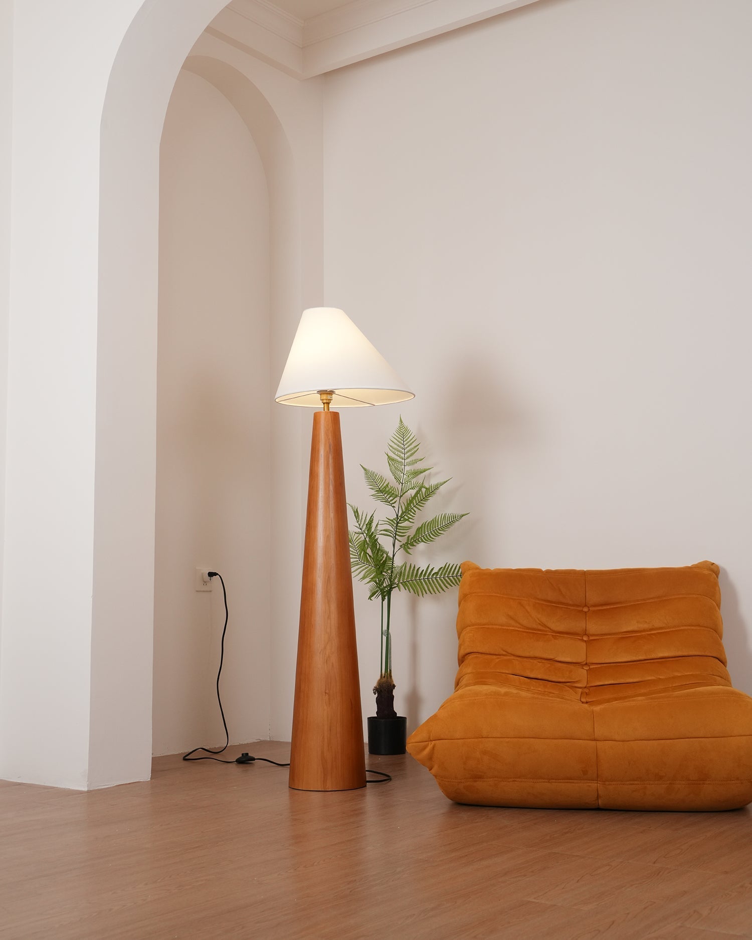 Alvin Floor Lamp - Blowlighting