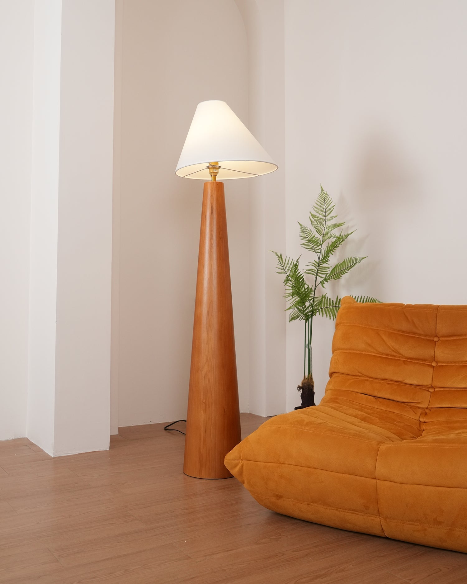 Alvin Floor Lamp - Blowlighting