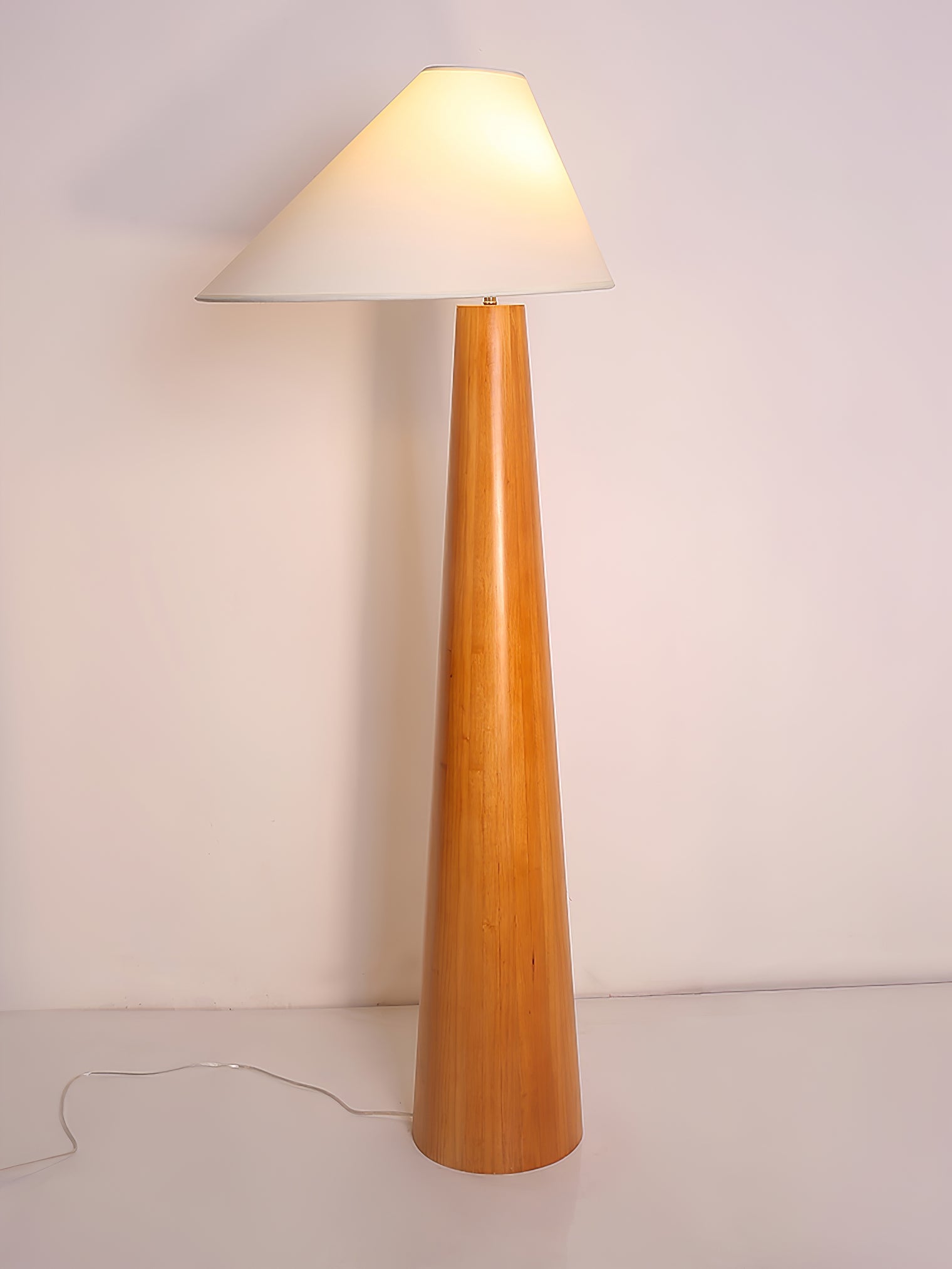 Alvin Floor Lamp - Blowlighting