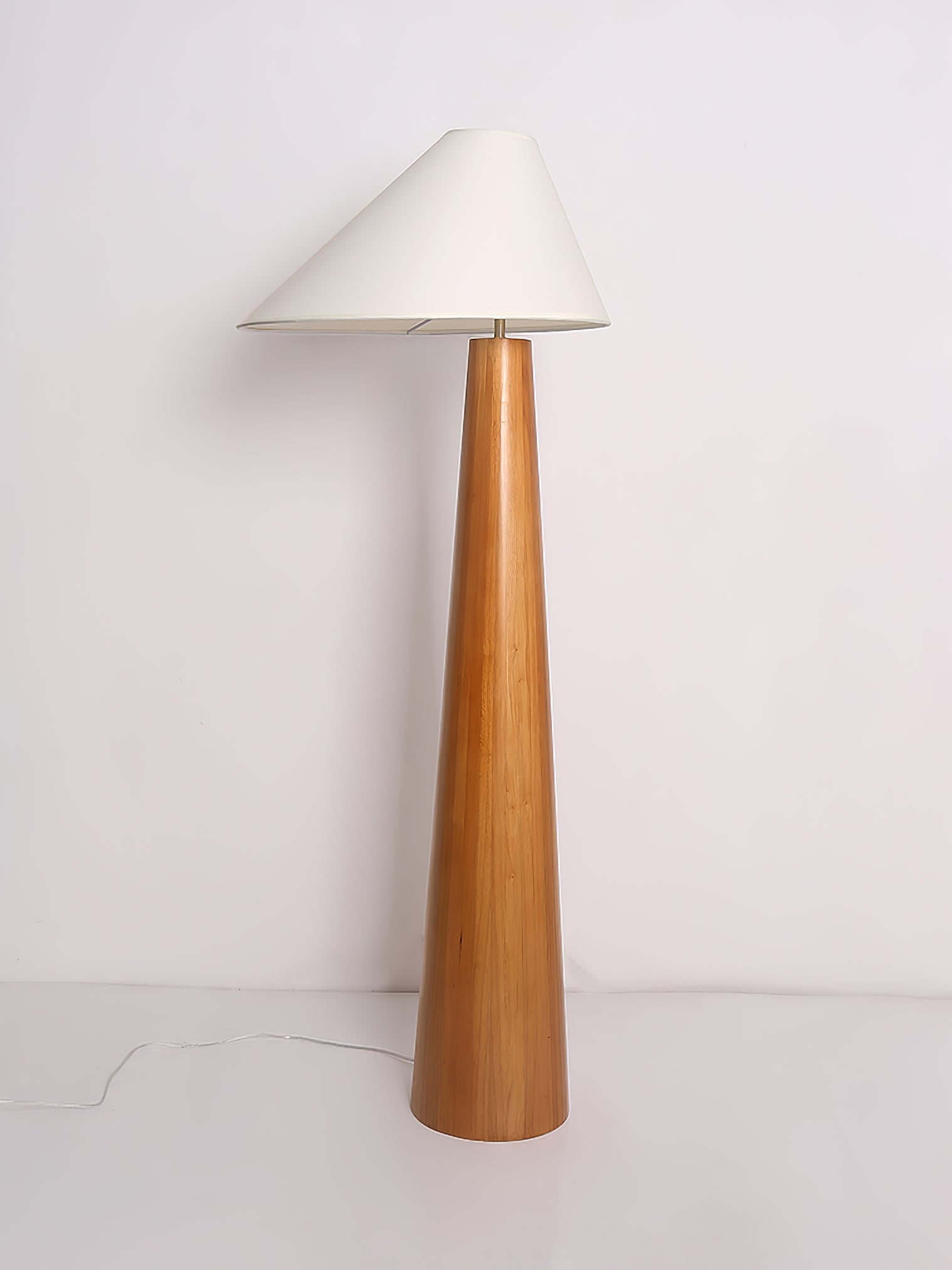 Alvin Floor Lamp - Blowlighting