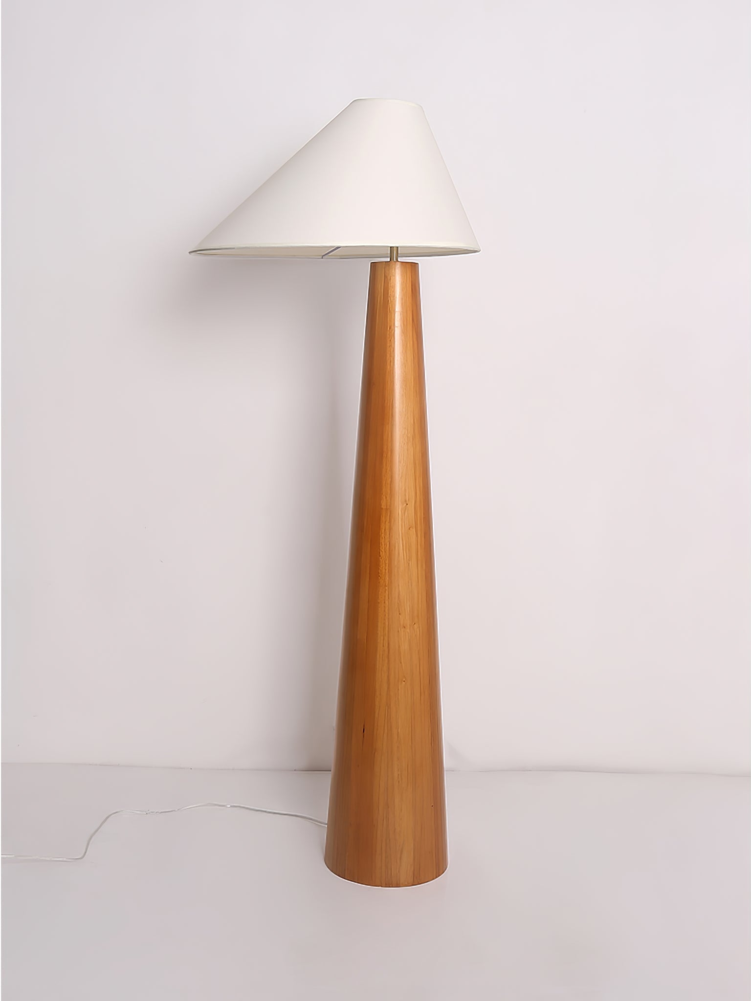 Alvin Floor Lamp - Blowlighting