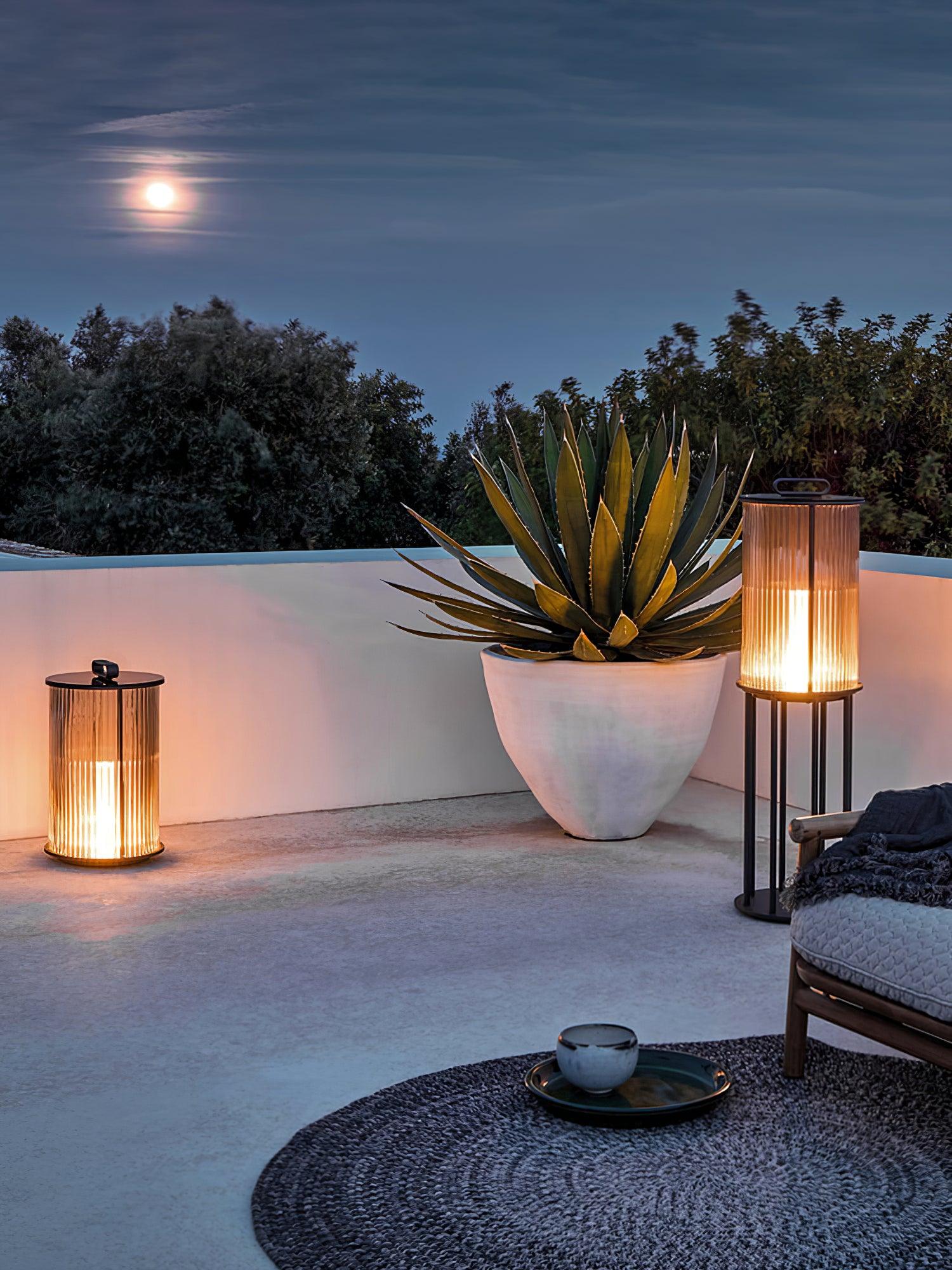 Lantern Garden Solar Outdoor Light - Blowlighting