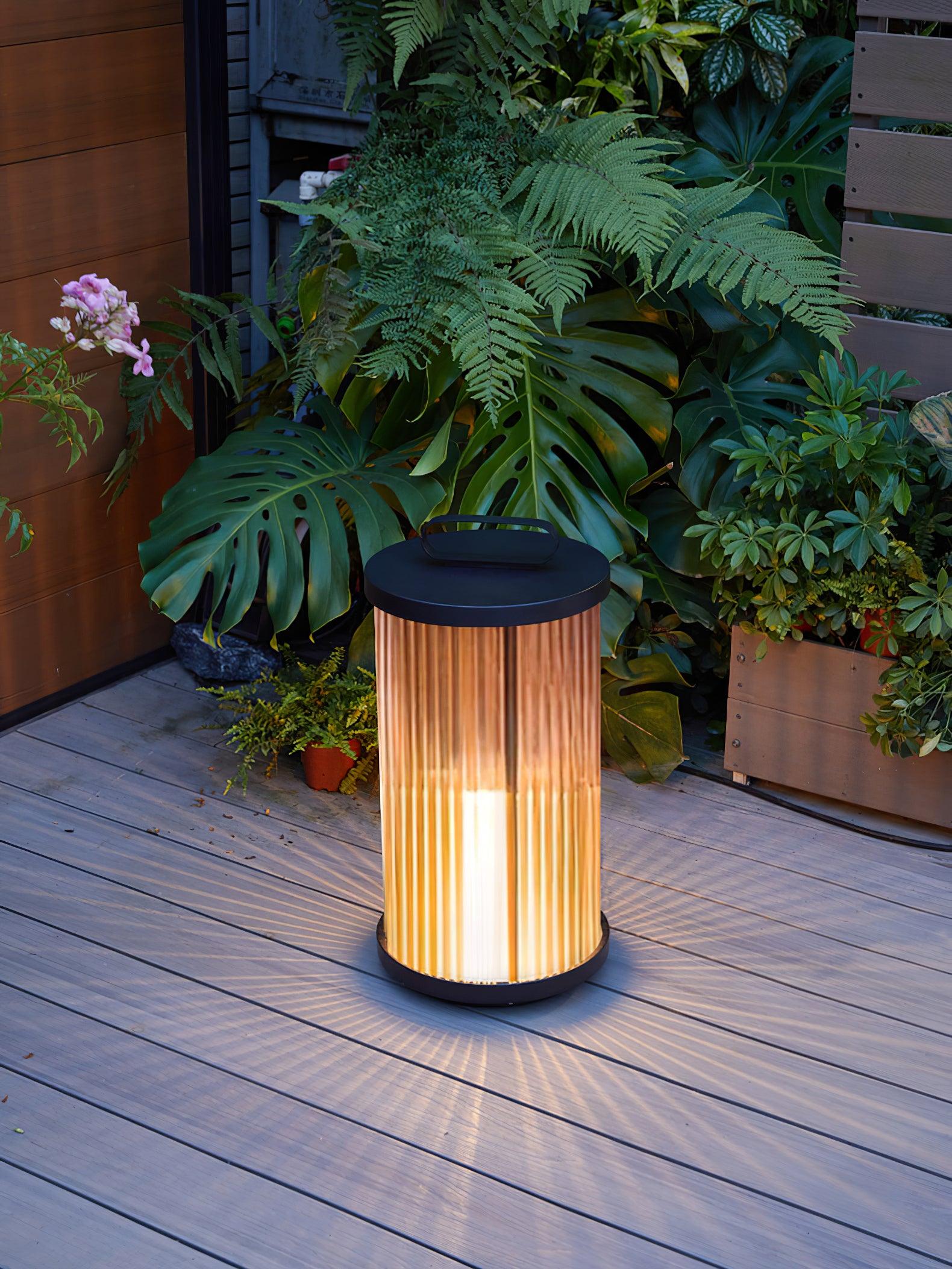 Lantern Garden Solar Outdoor Light - Blowlighting