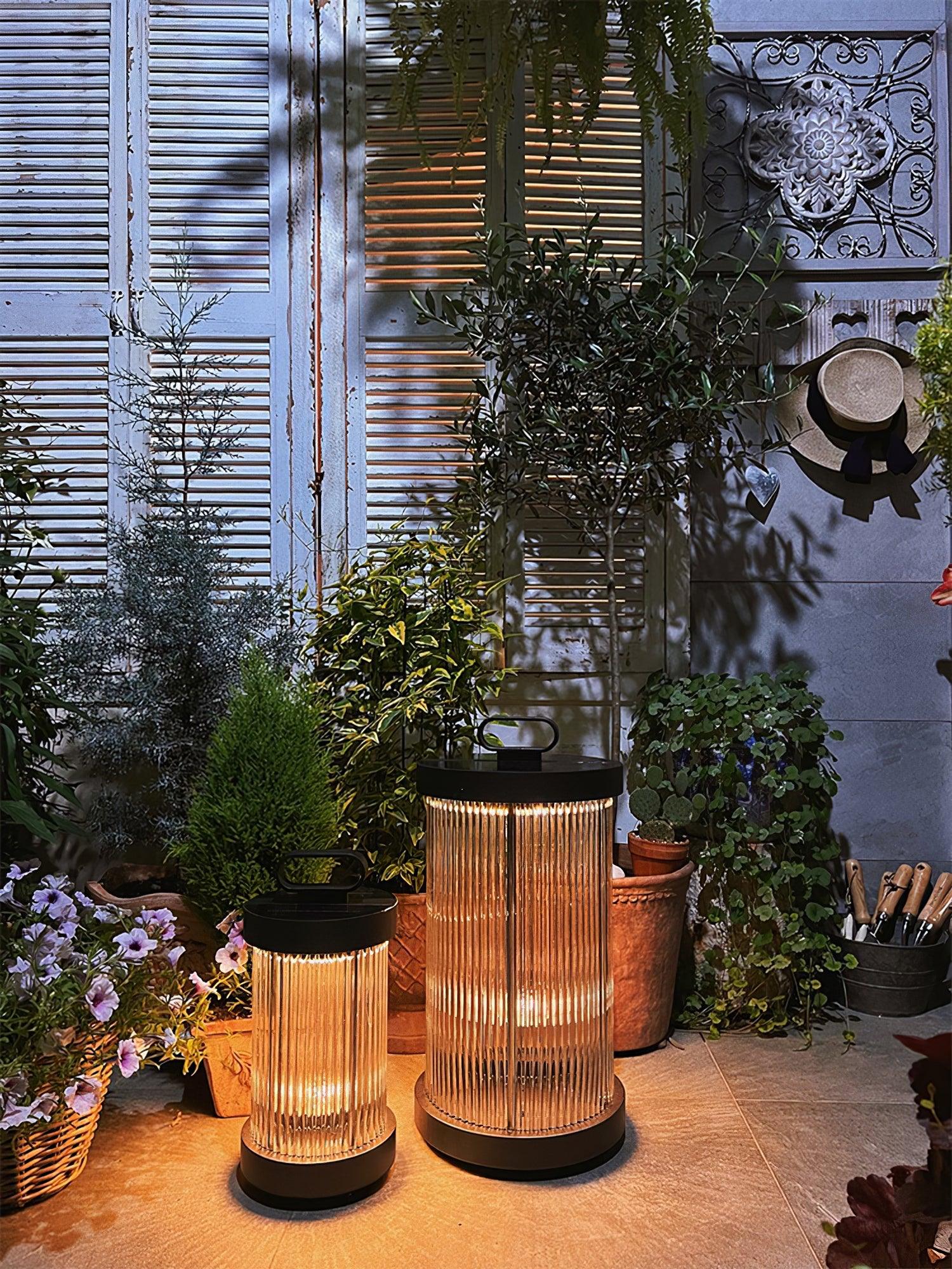 Lantern Garden Solar Outdoor Light - Blowlighting