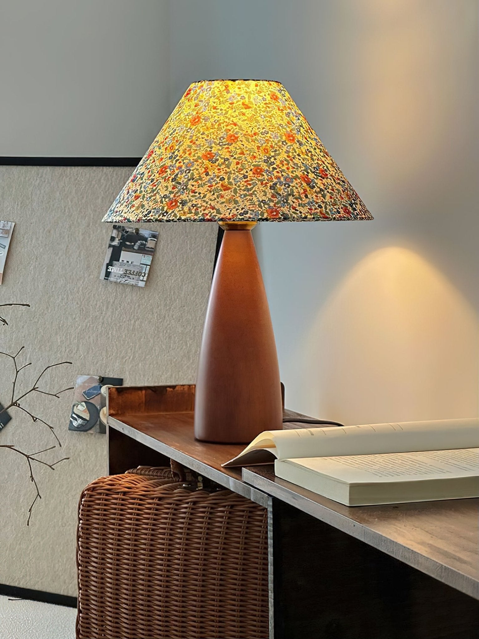 Amelia Blossom Table Lamp - Blowlighting