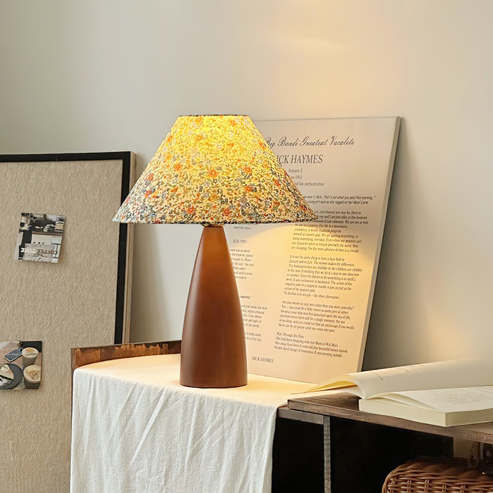 Amelia Blossom Table Lamp - Blowlighting