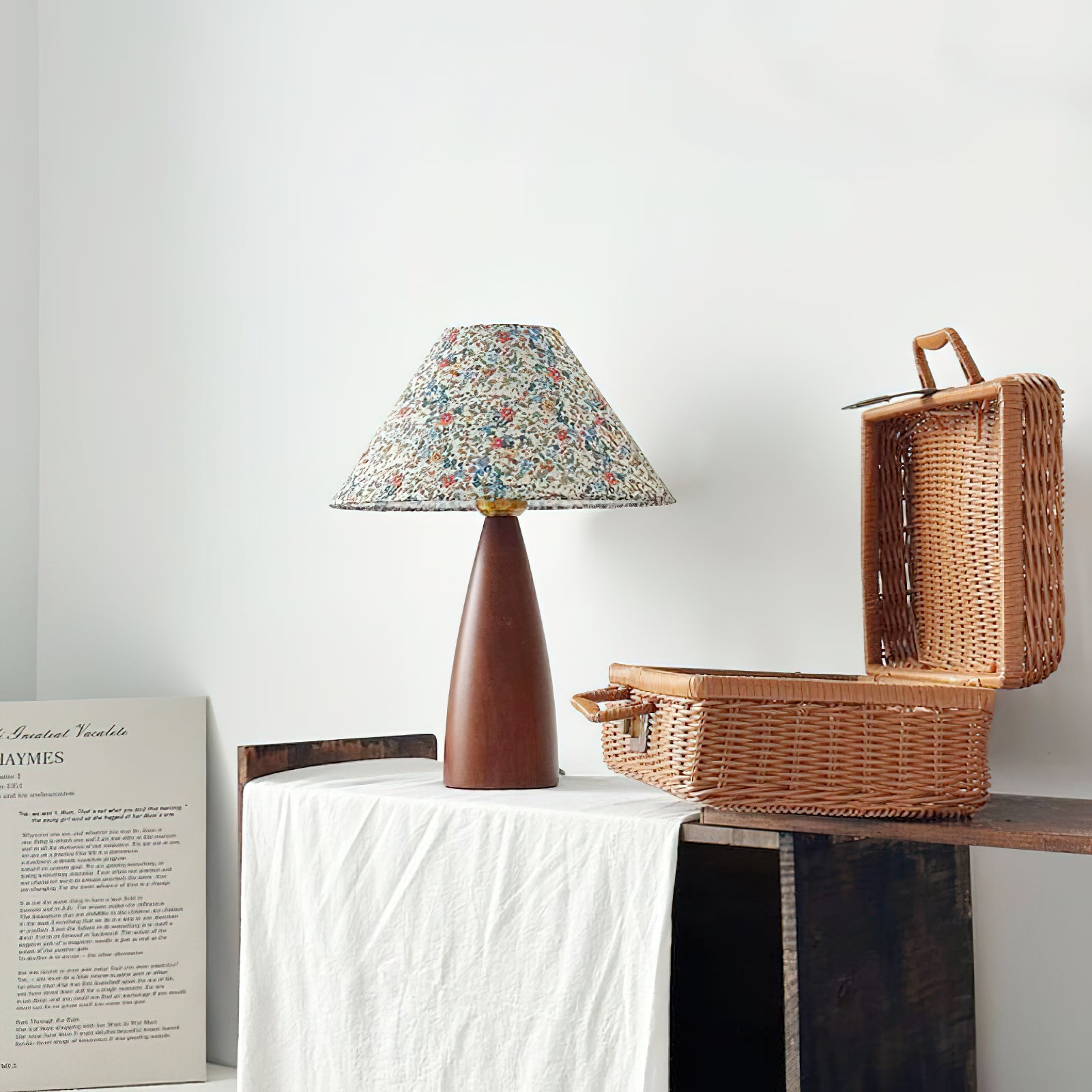 Amelia Blossom Table Lamp - Blowlighting