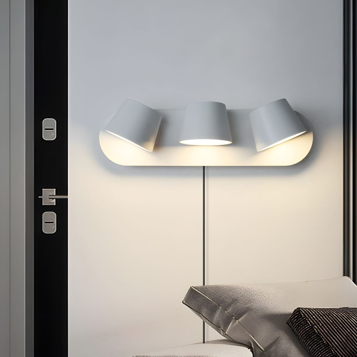 Angle Adjustable Plug-in Wall Lamp - Blowlighting