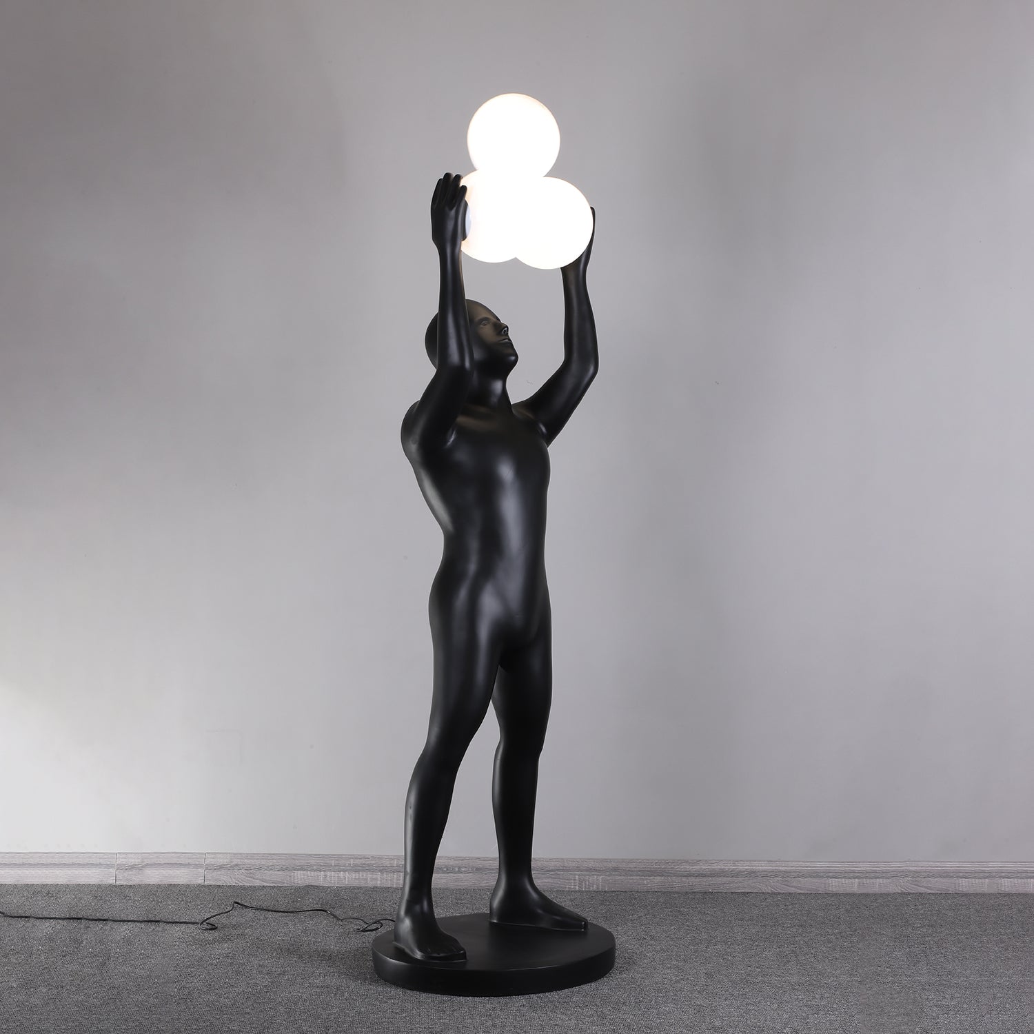 Eurshaia Sculptural Black Floor Lamp - Blowlighting