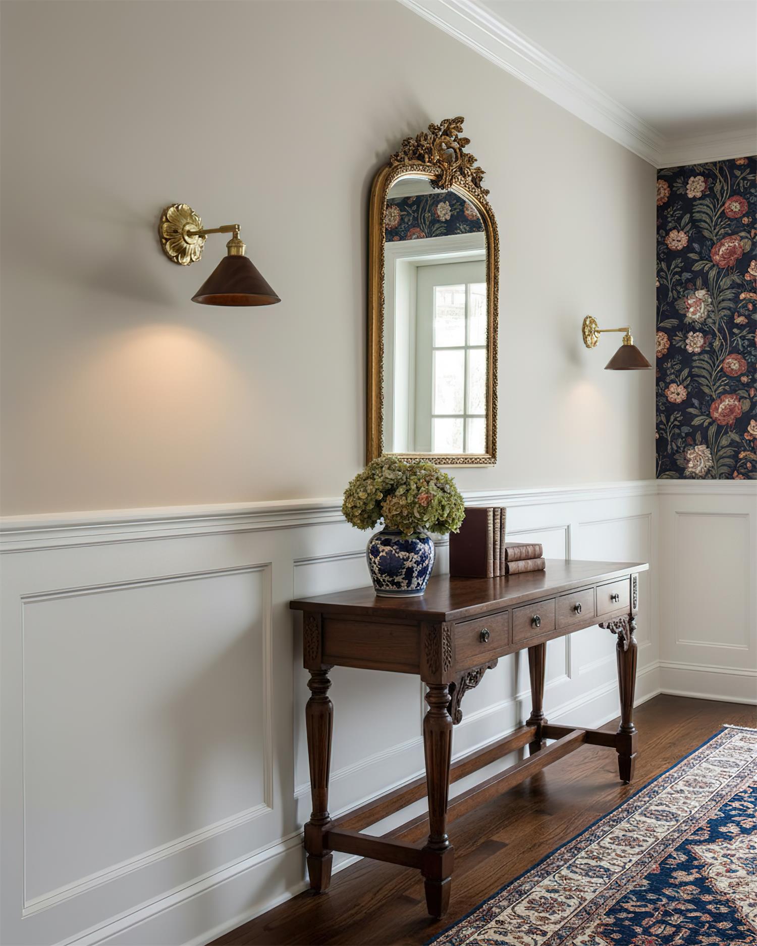 Frostelle Classic Wood Wall Lamp