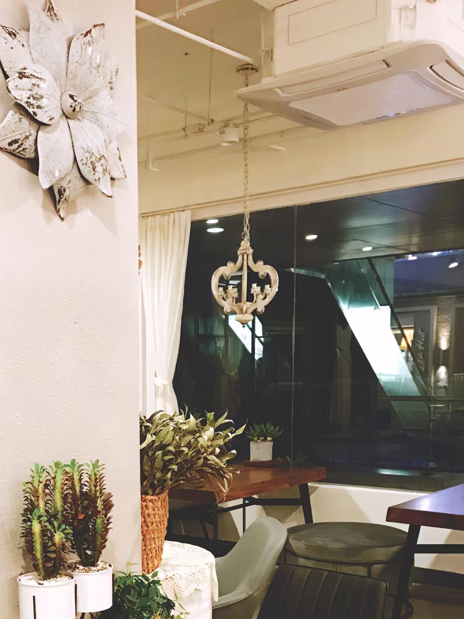 Antique White Style Chandelier - Blowlighting