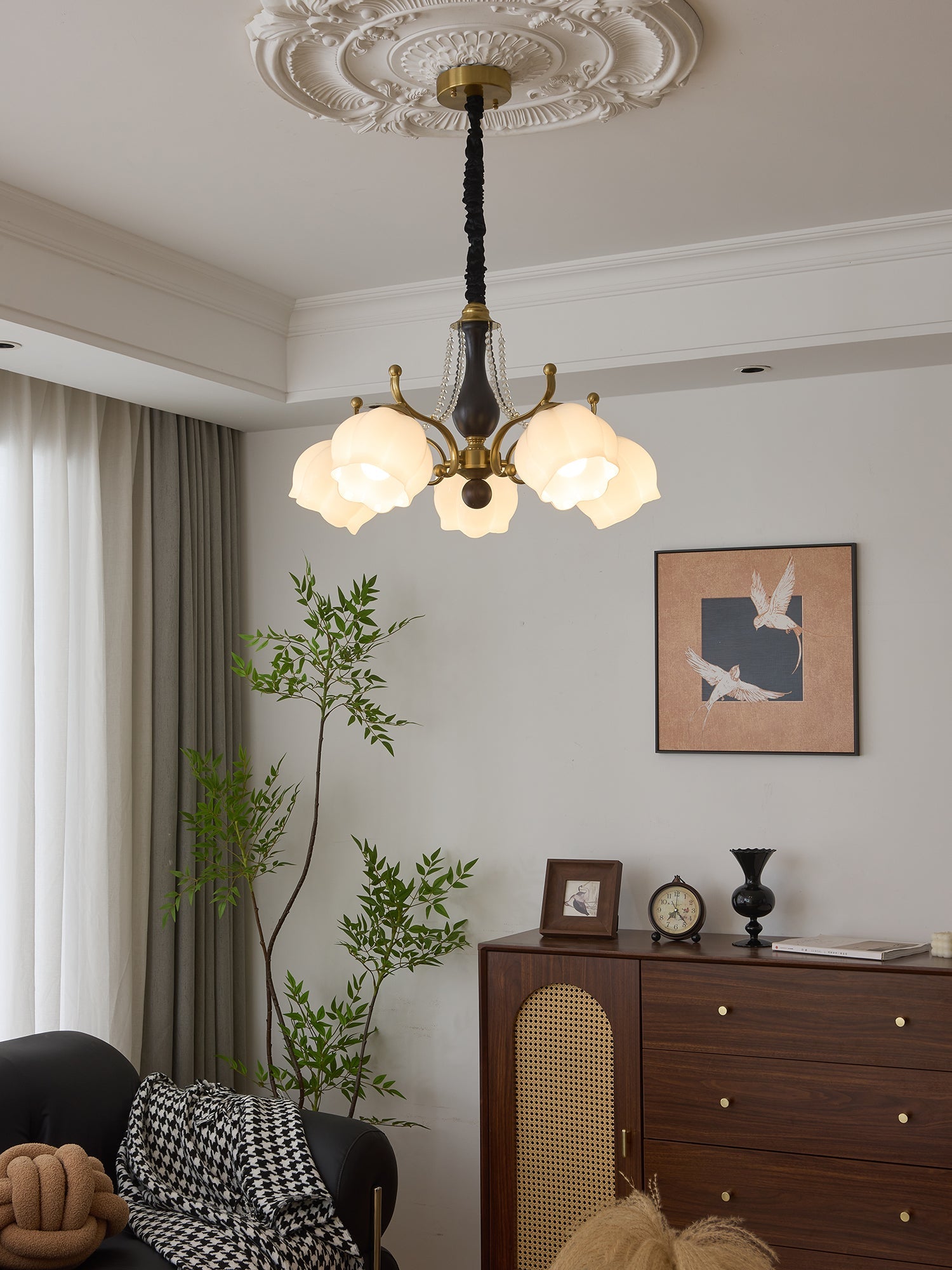 Antonia Chandelier - Blowlighting