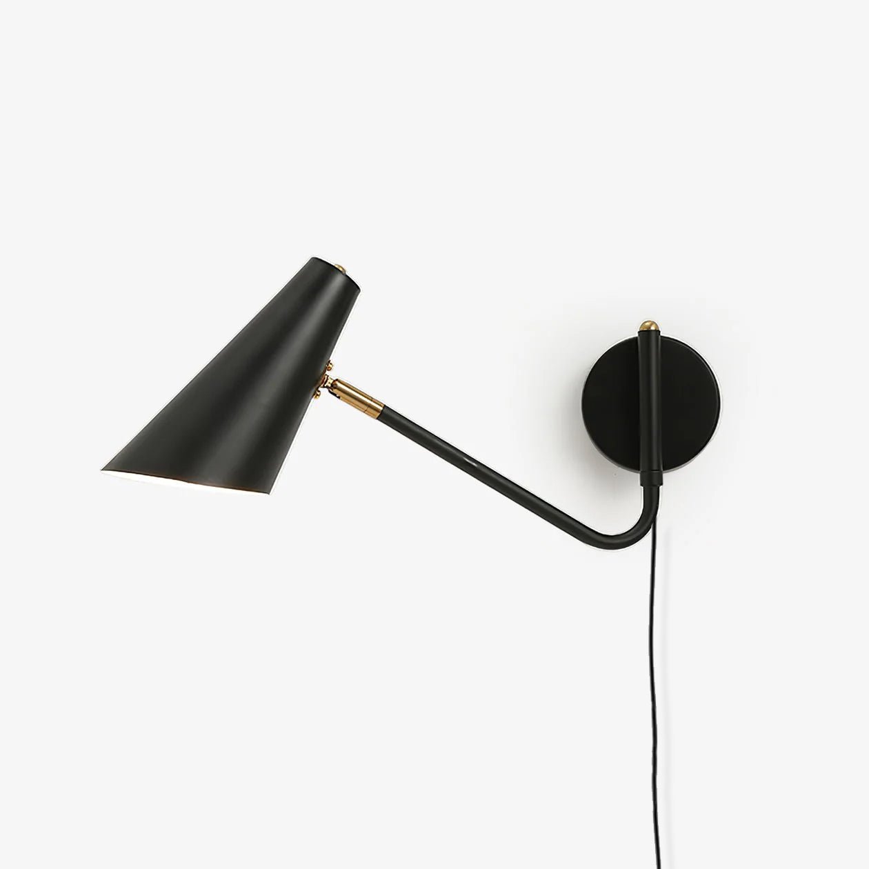 Apex Plug-in Wall Sconce - Blowlighting