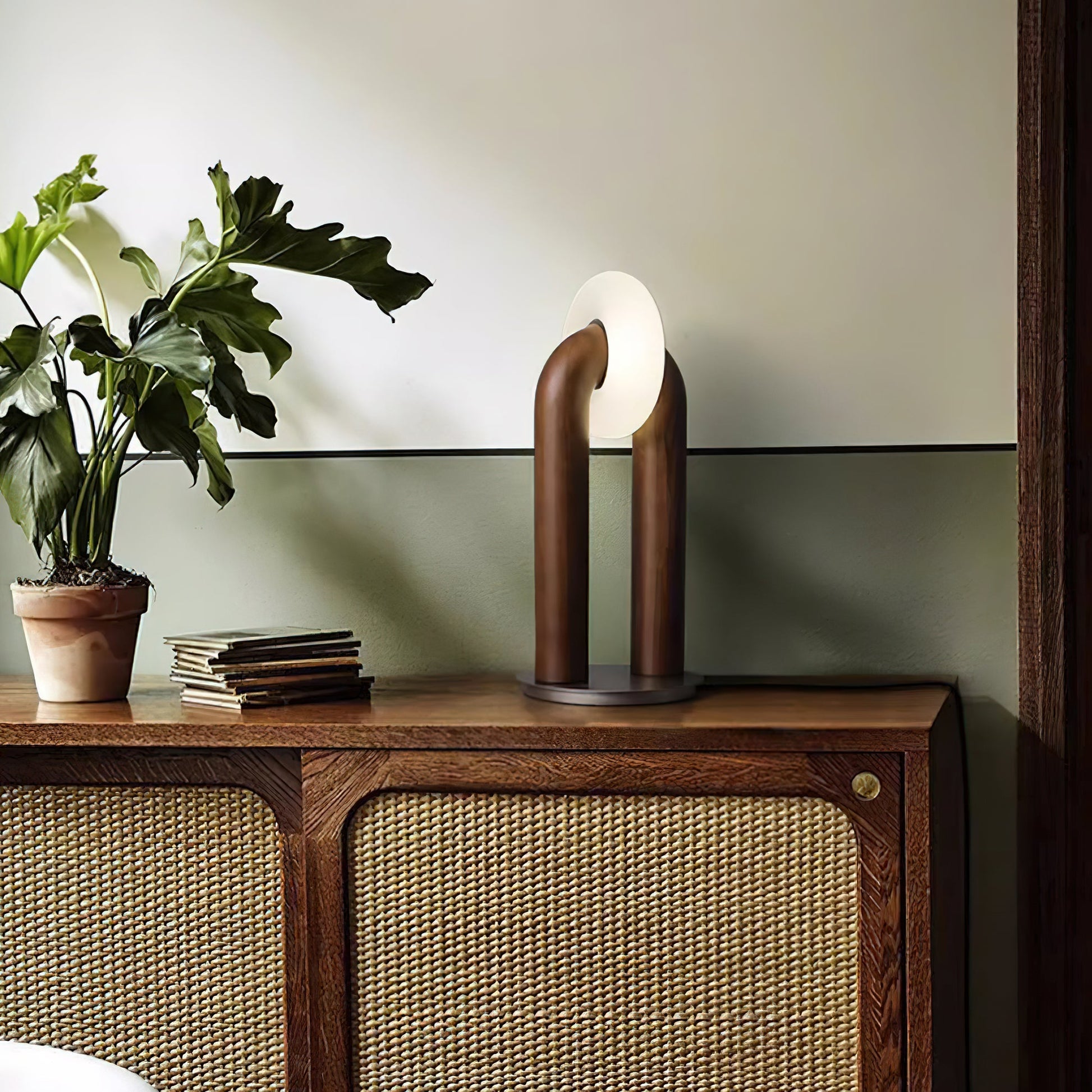 Arcadia Table Lamp - Blowlighting