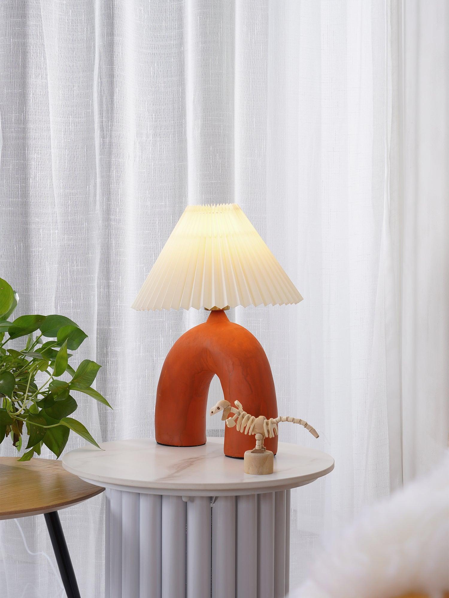 Arched Pleated Table Lamp - Blowlighting