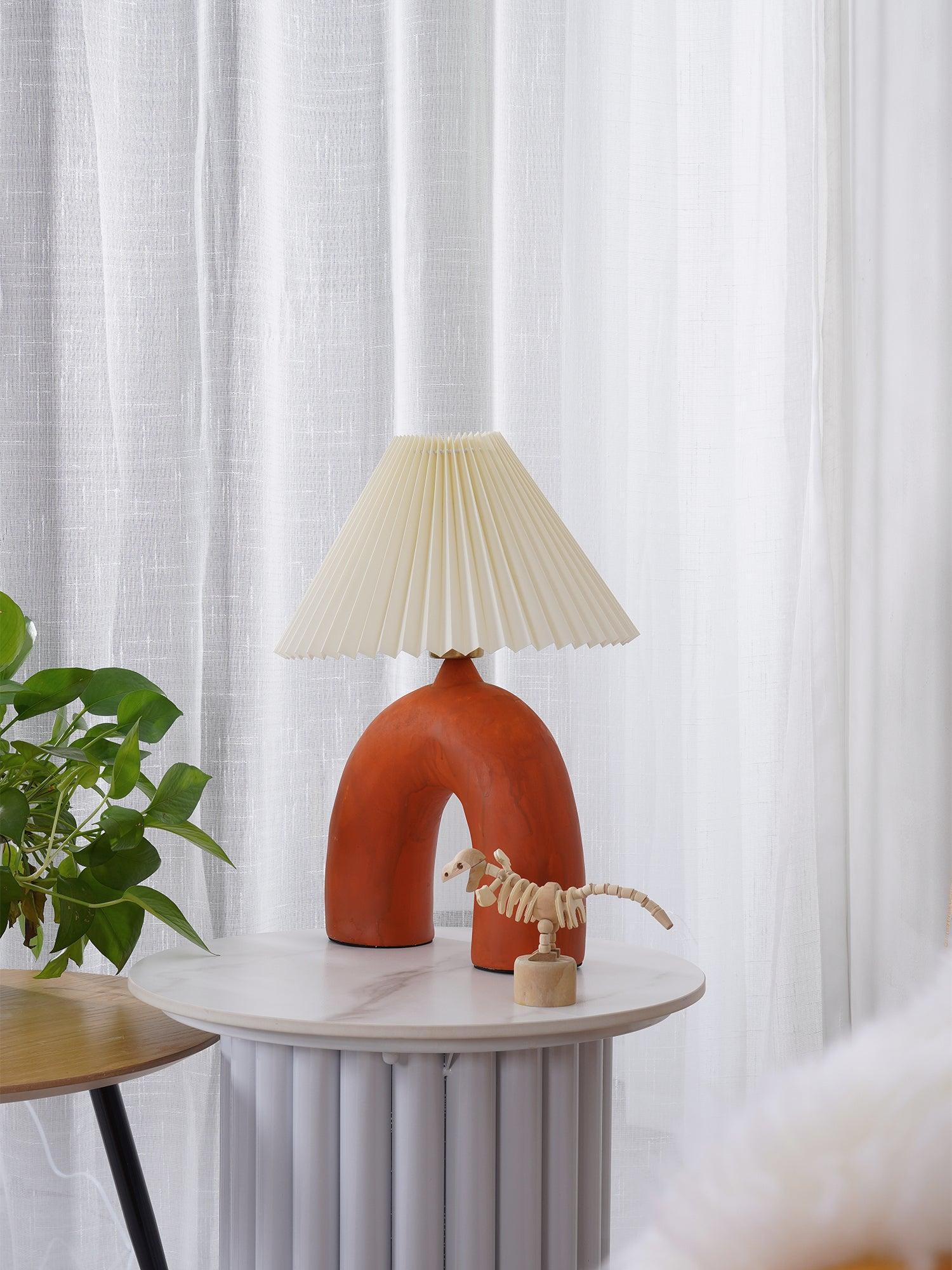 Arched Pleated Table Lamp - Blowlighting