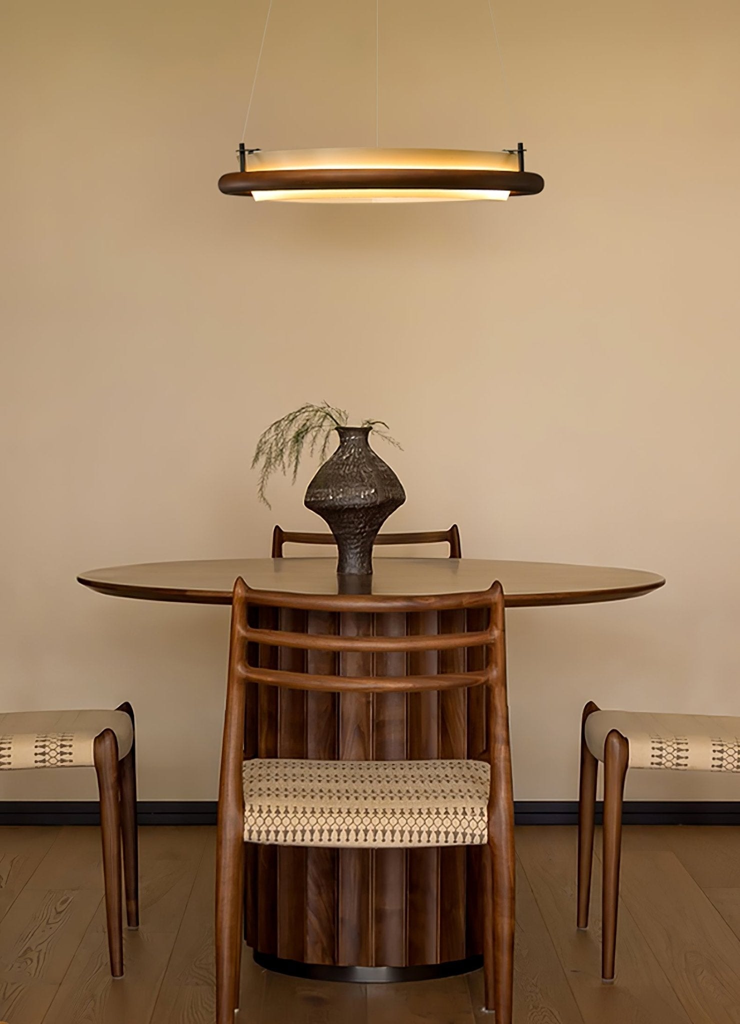 Olvelila Circular Metal Pendant Light - Blowlighting