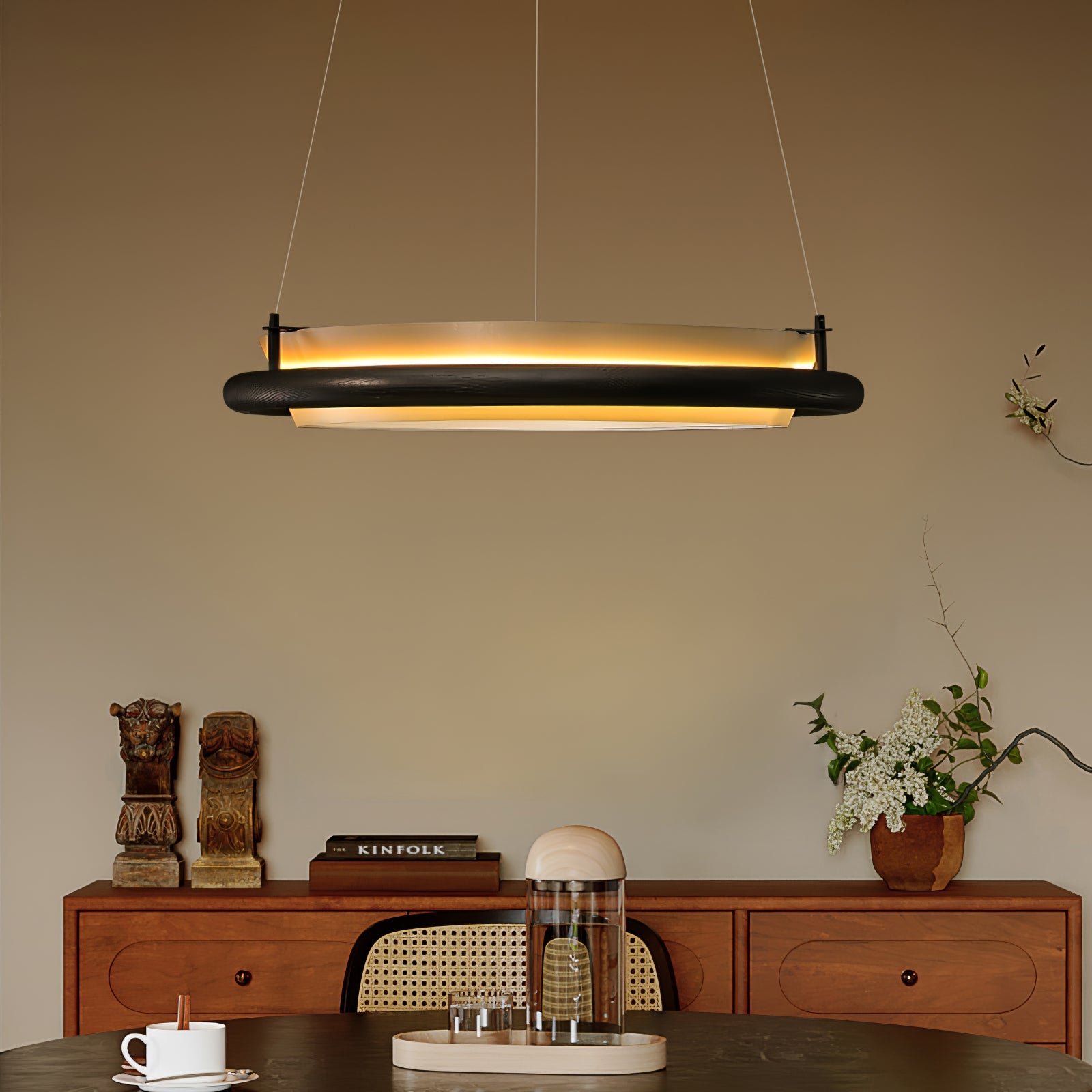 Olvelila Circular Metal Pendant Light - Blowlighting