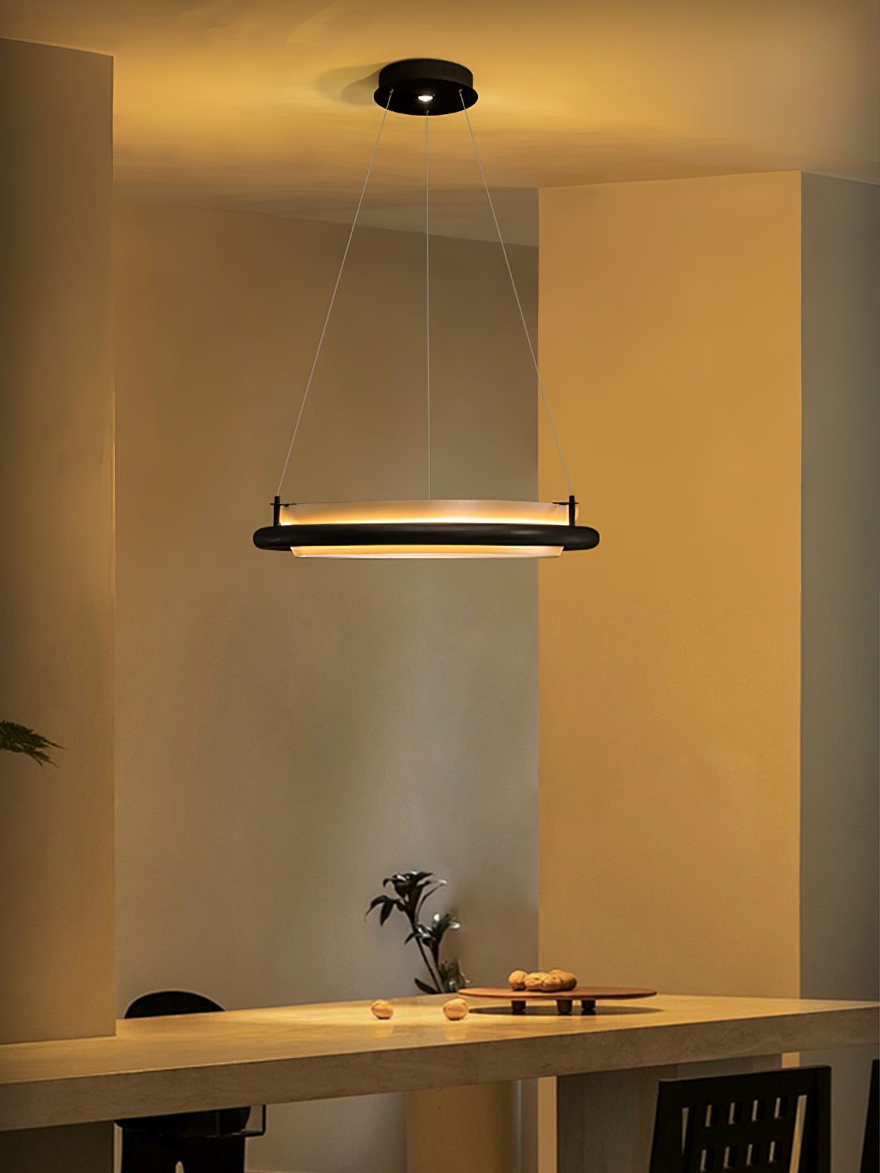 Olvelila Circular Metal Pendant Light - Blowlighting