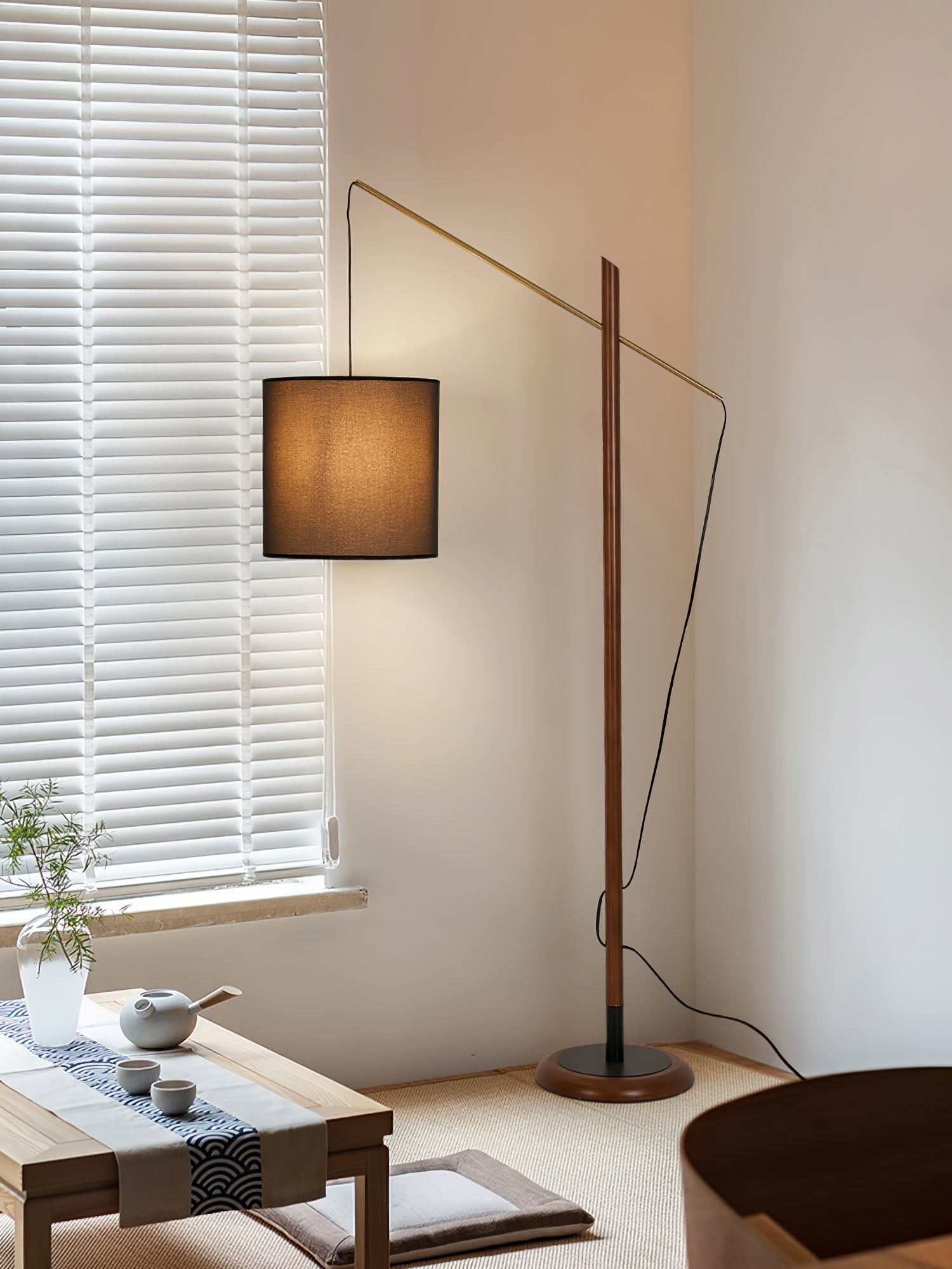 Archer Floor Lamp - Blowlighting