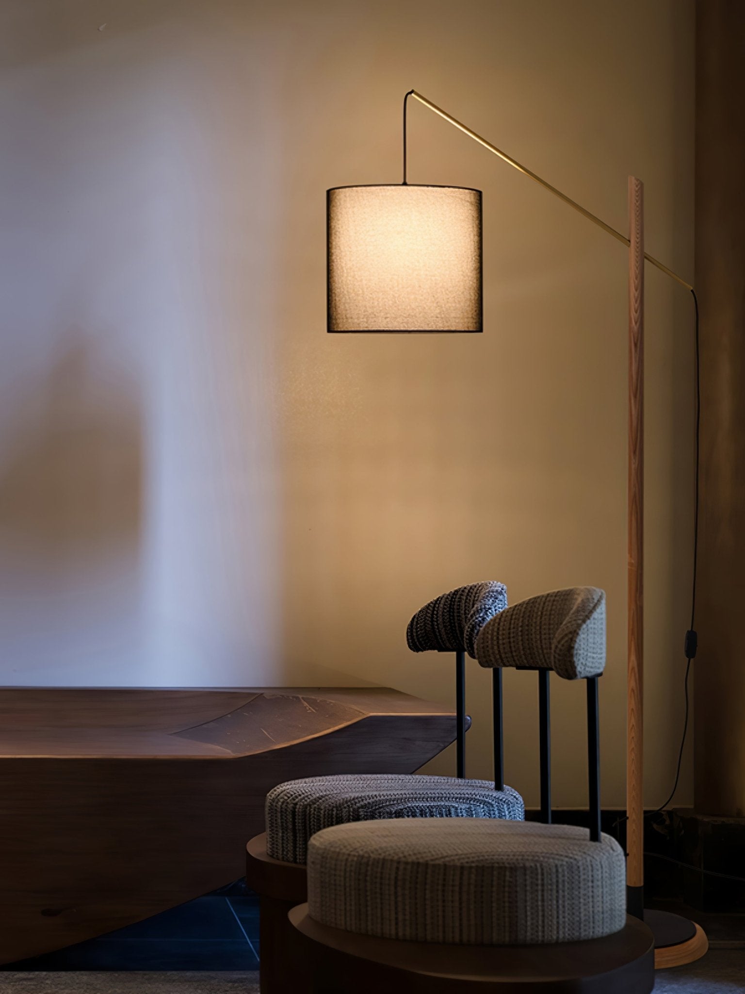 Archer Floor Lamp - Blowlighting