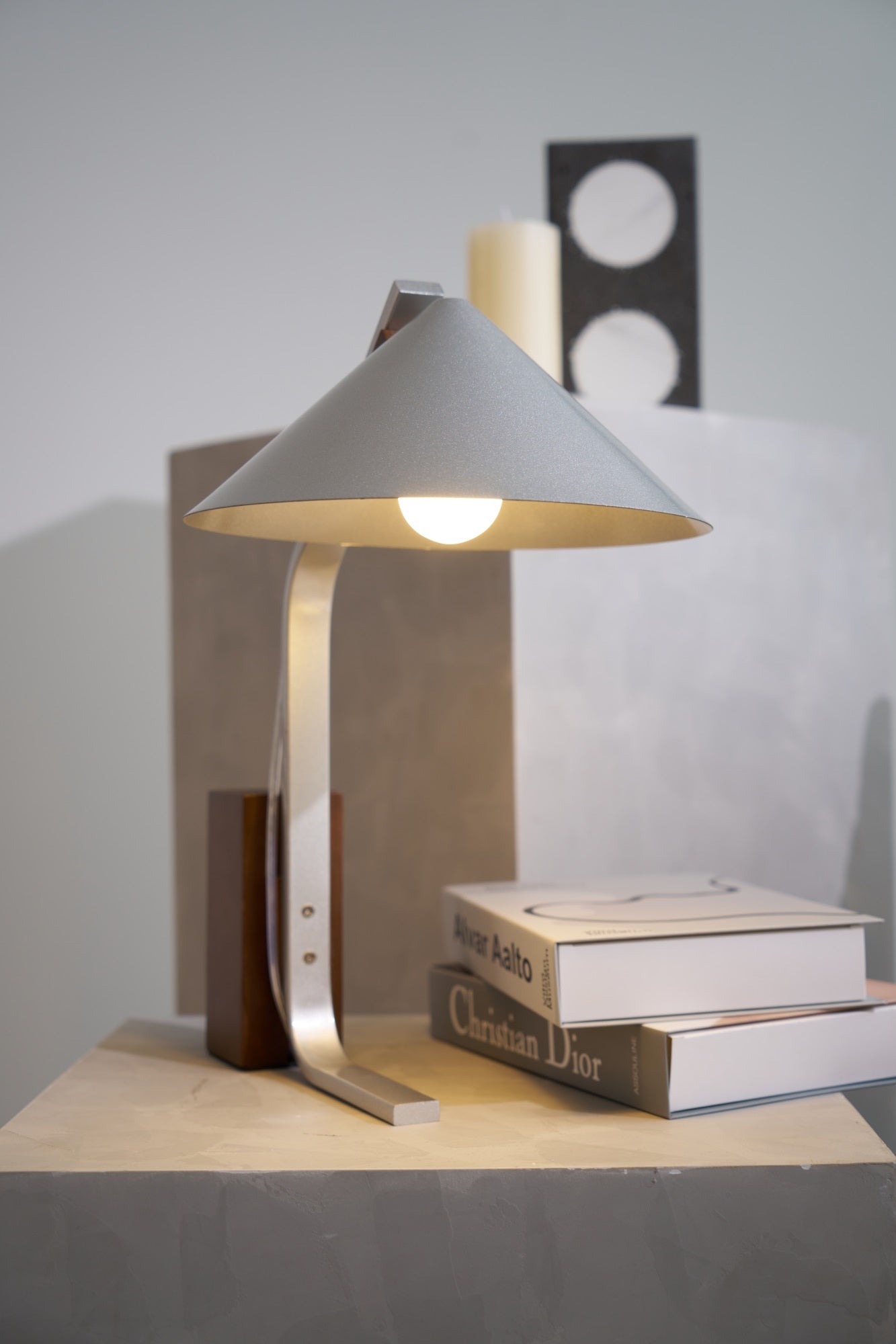 Arclune Desk Lamp - Blowlighting