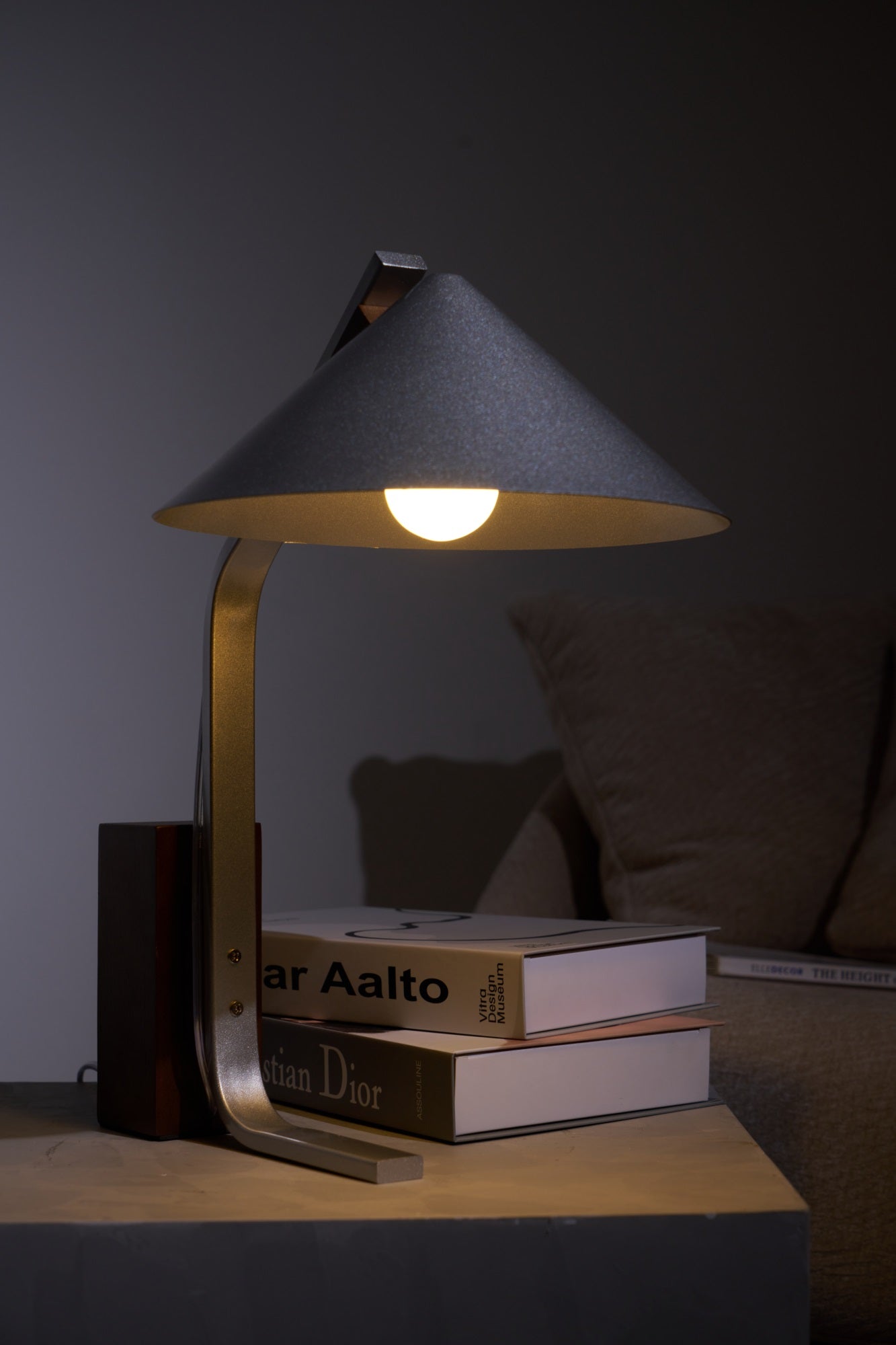 Arclune Desk Lamp - Blowlighting