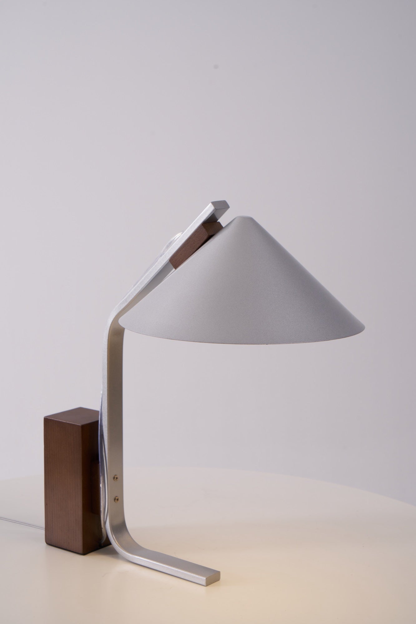 Arclune Desk Lamp - Blowlighting