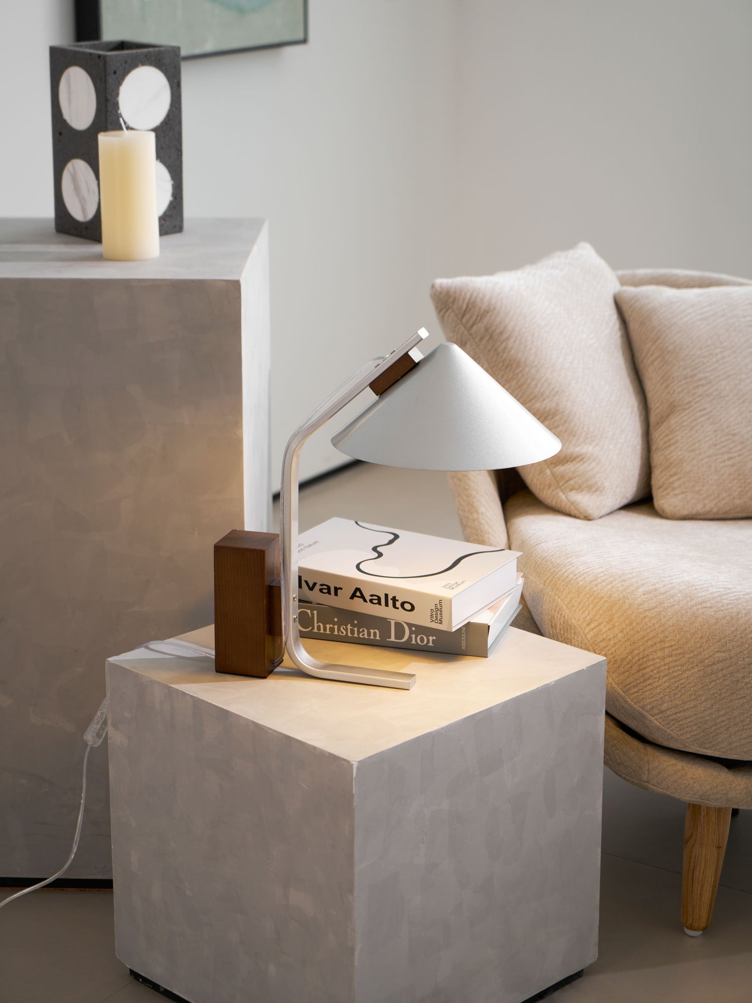 Arclune Desk Lamp - Blowlighting