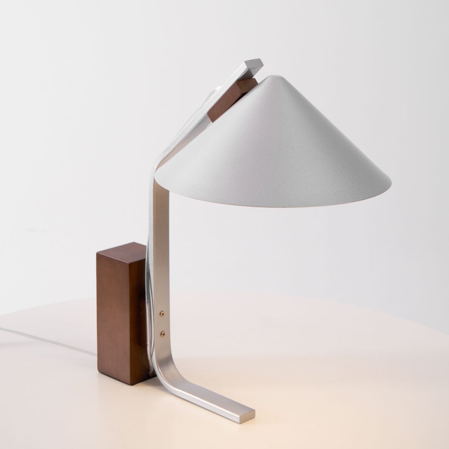 Arclune Desk Lamp - Blowlighting