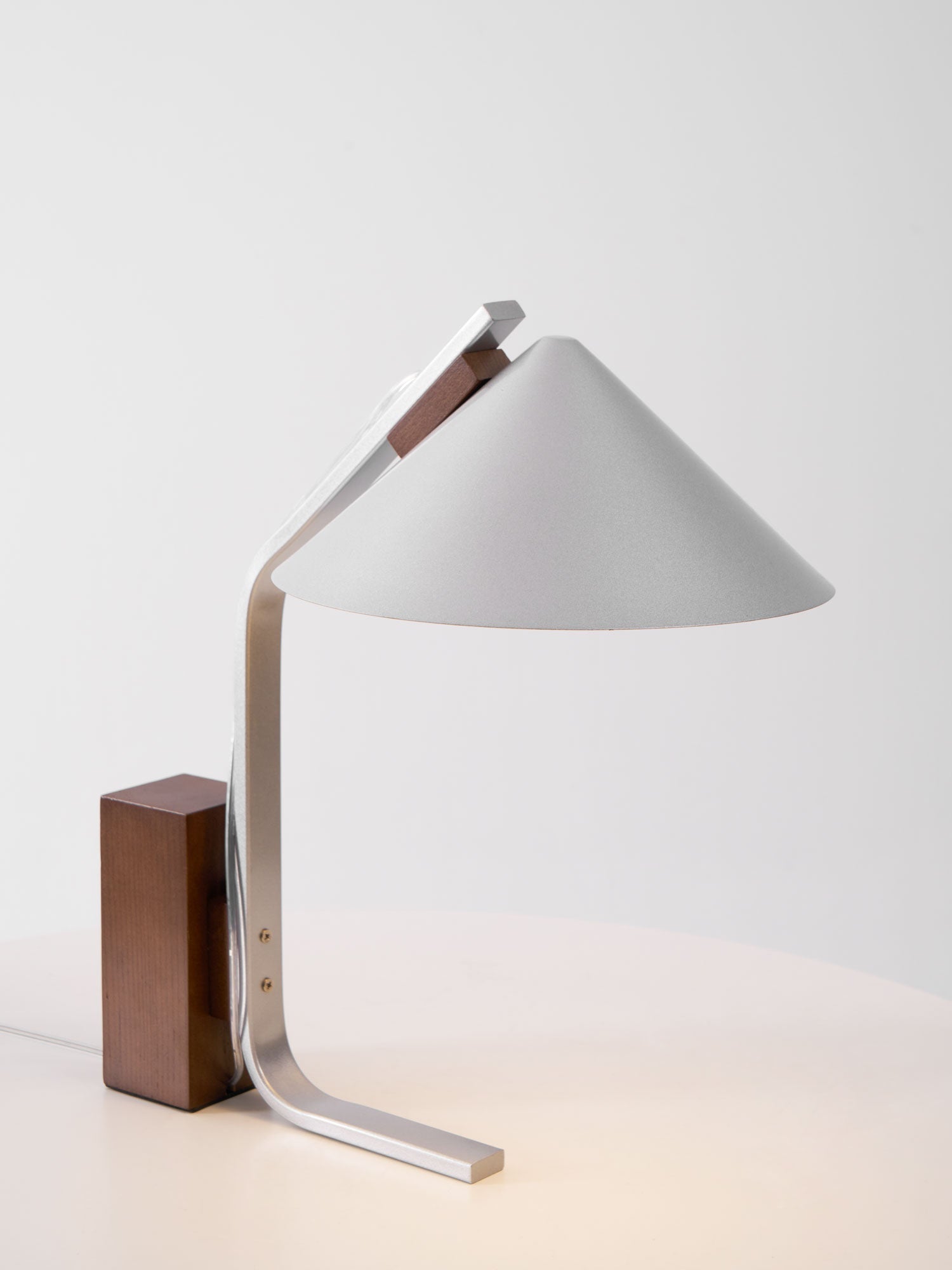 Arclune Desk Lamp - Blowlighting