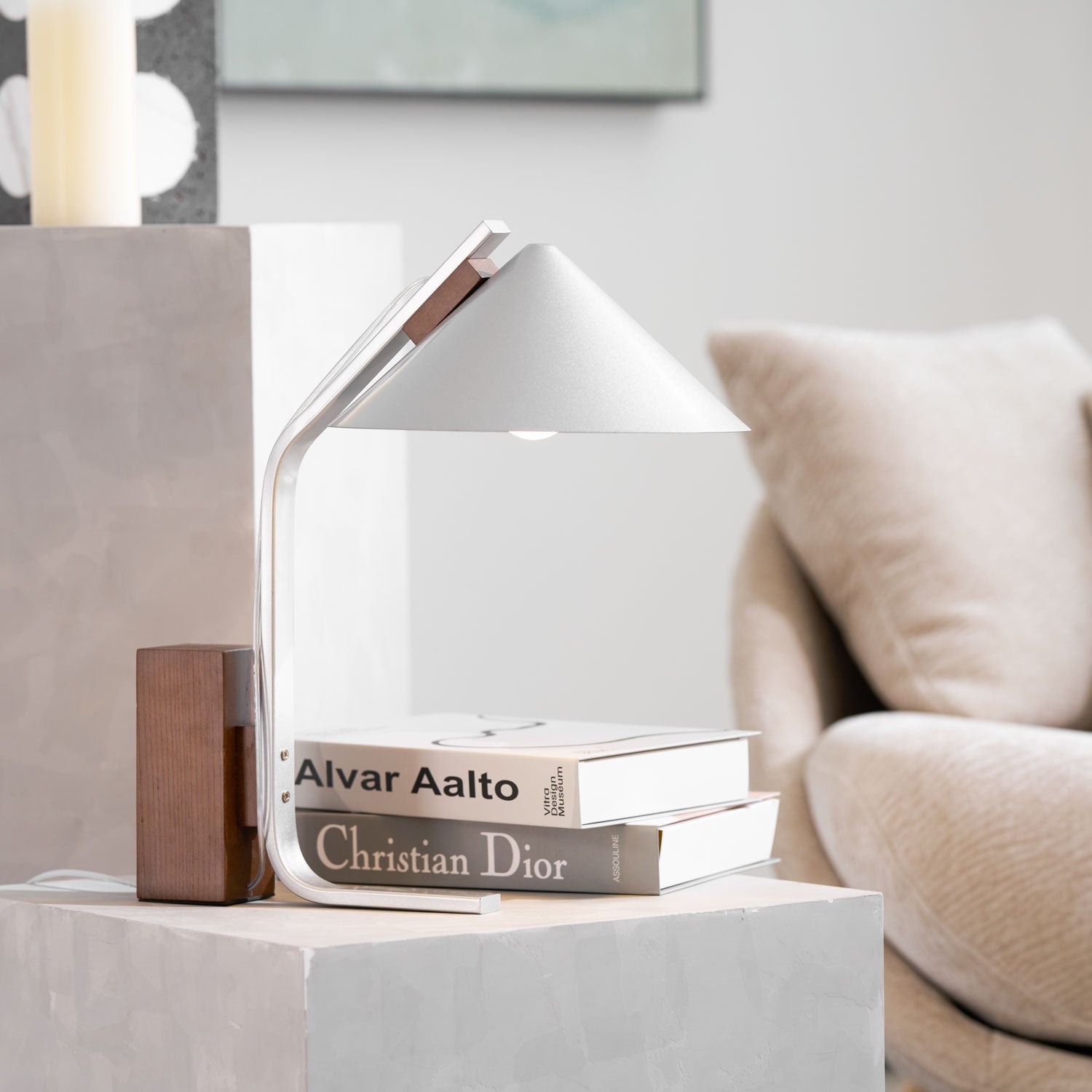 Arclune Desk Lamp - Blowlighting