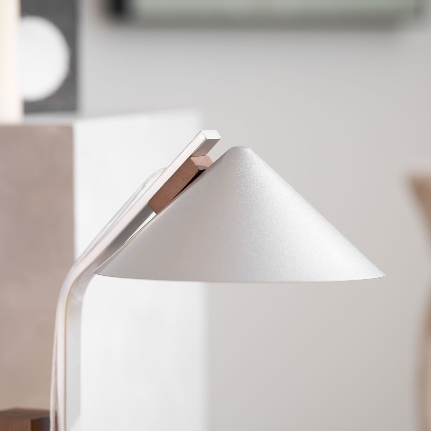 Arclune Desk Lamp - Blowlighting