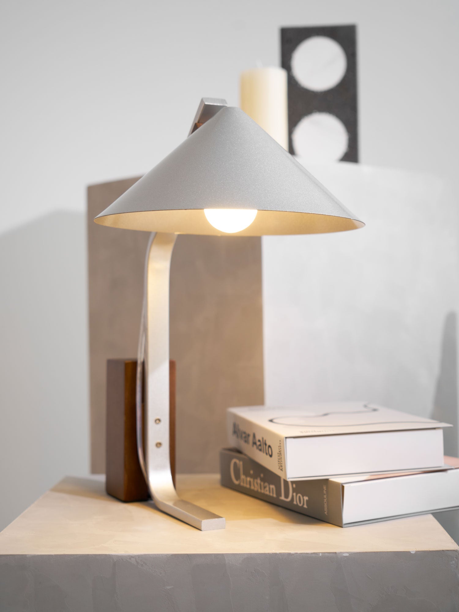 Arclune Desk Lamp - Blowlighting