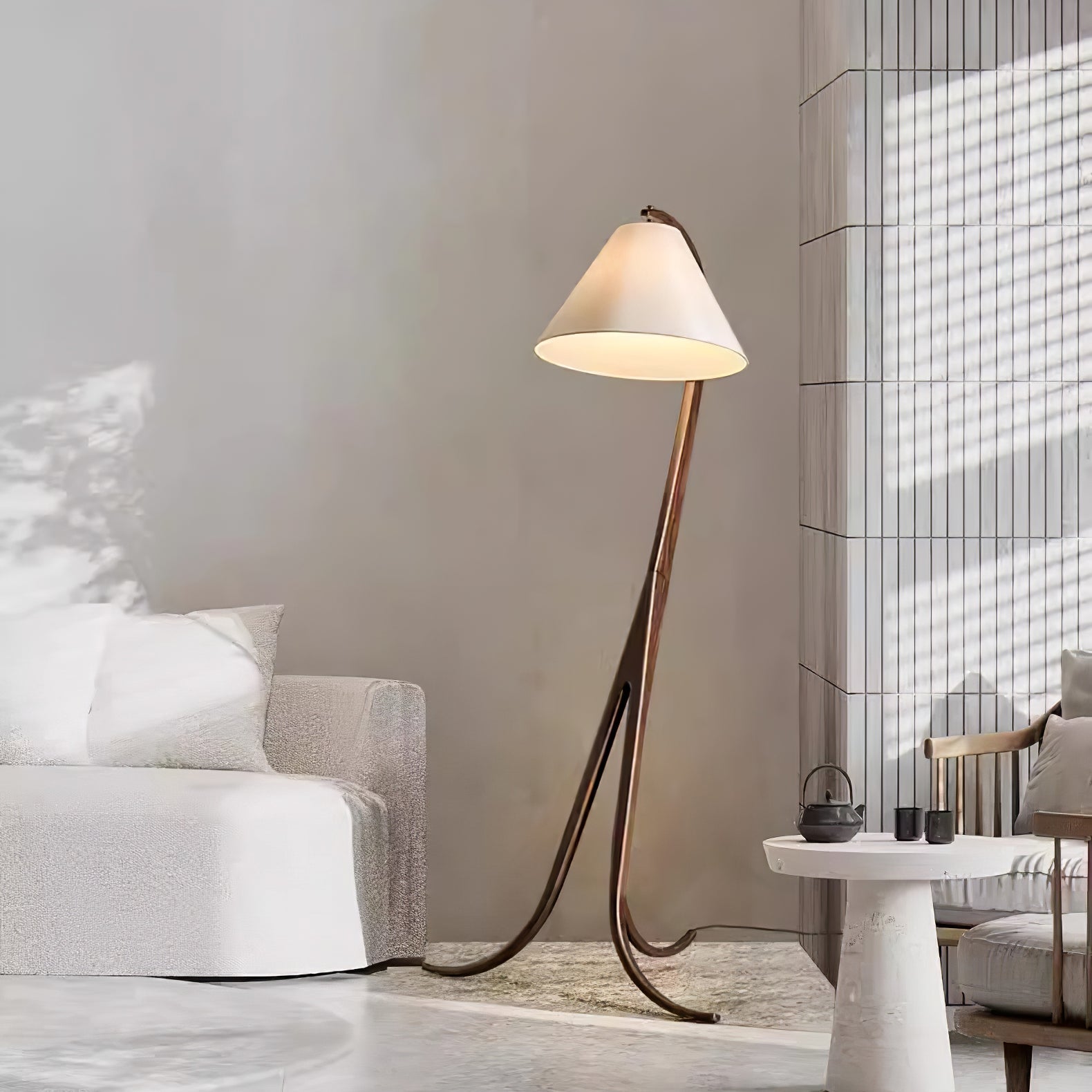 Udorila Curved Wood Floor Lamp - Blowlighting