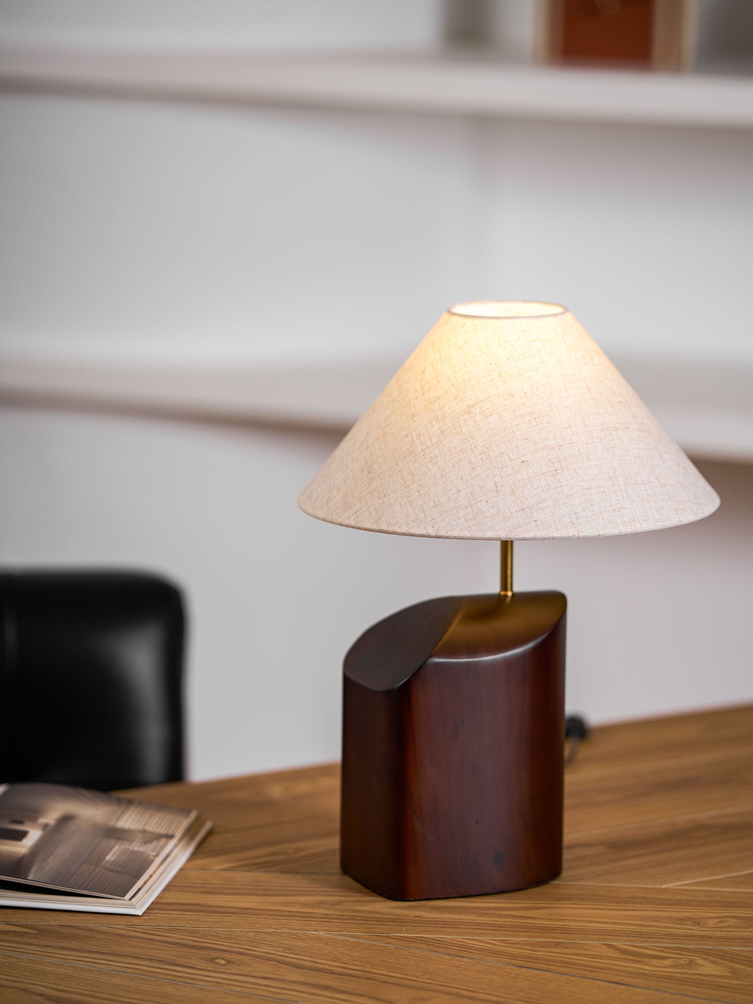 Arden Curve Table Lamp - Blowlighting