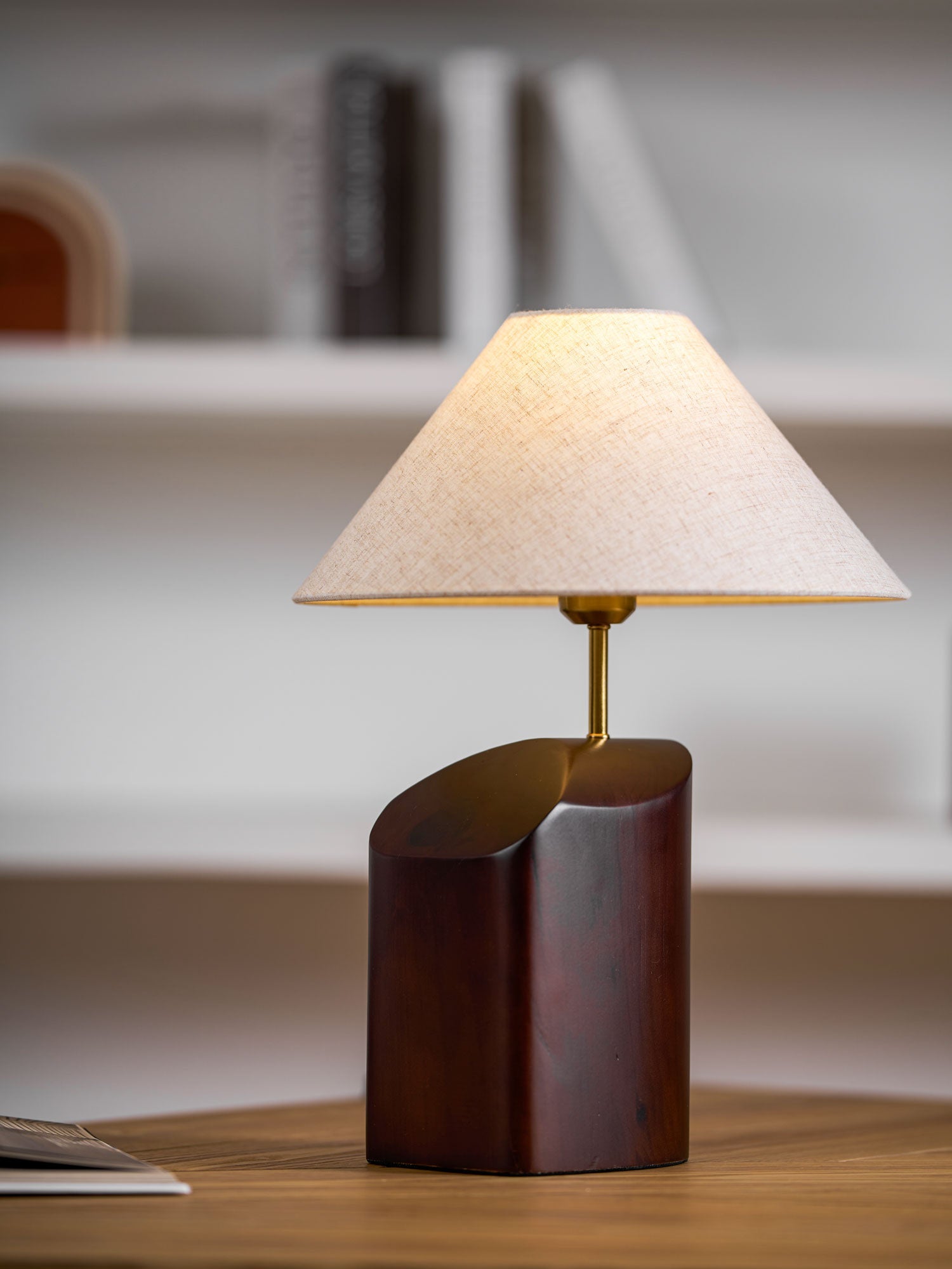 Arden Curve Table Lamp - Blowlighting