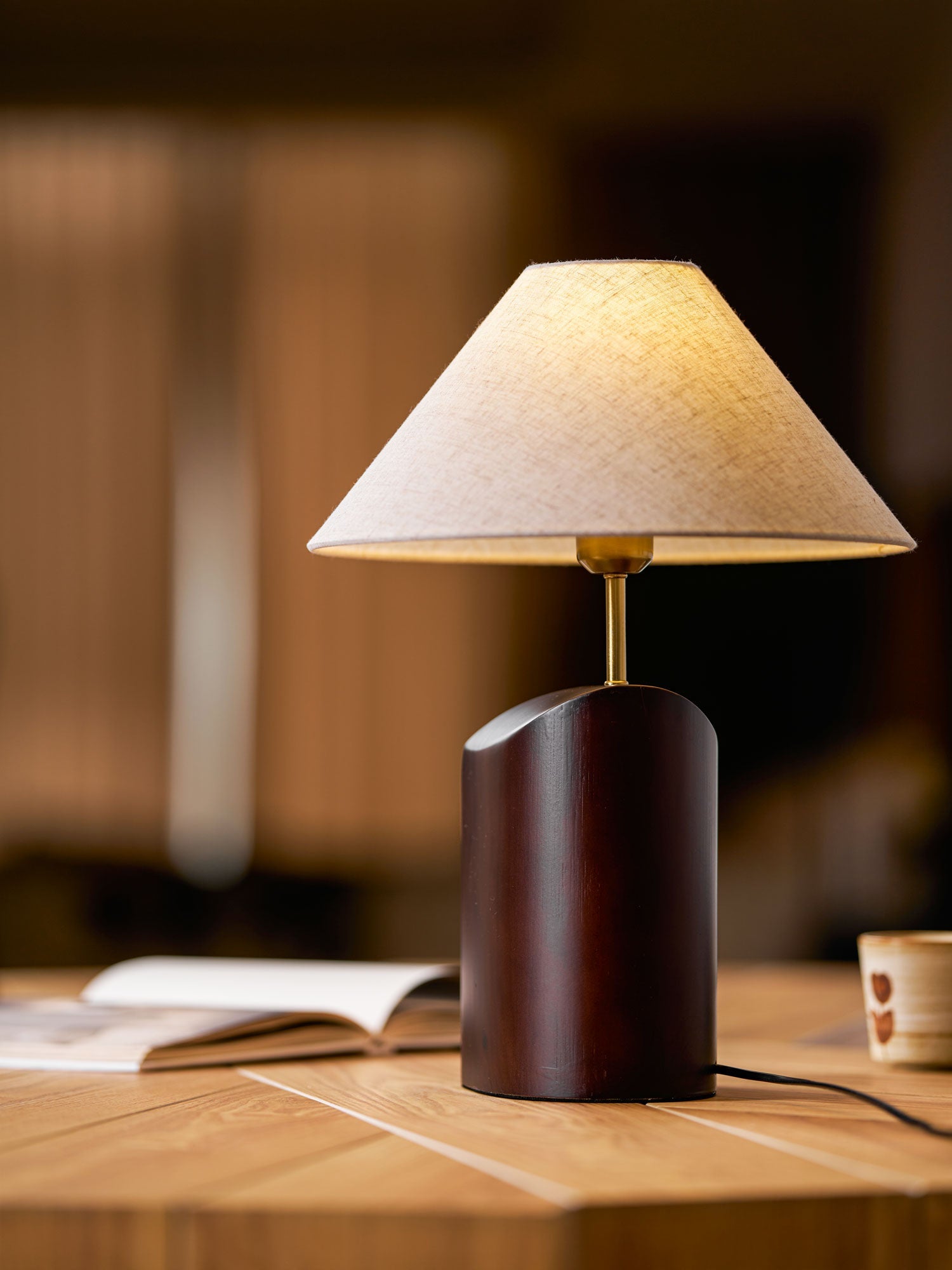Arden Curve Table Lamp - Blowlighting