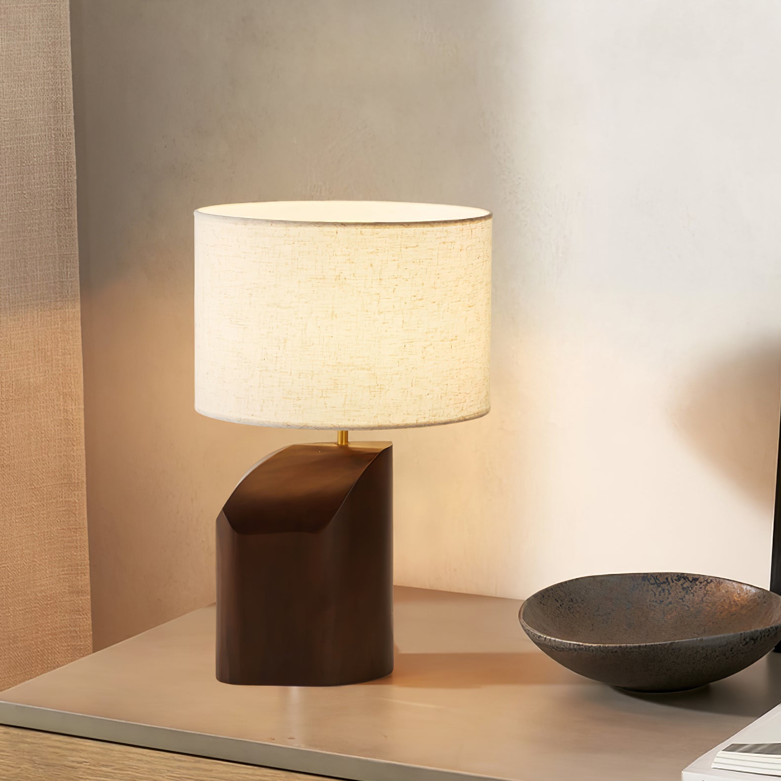 Arden Curve Table Lamp - Blowlighting