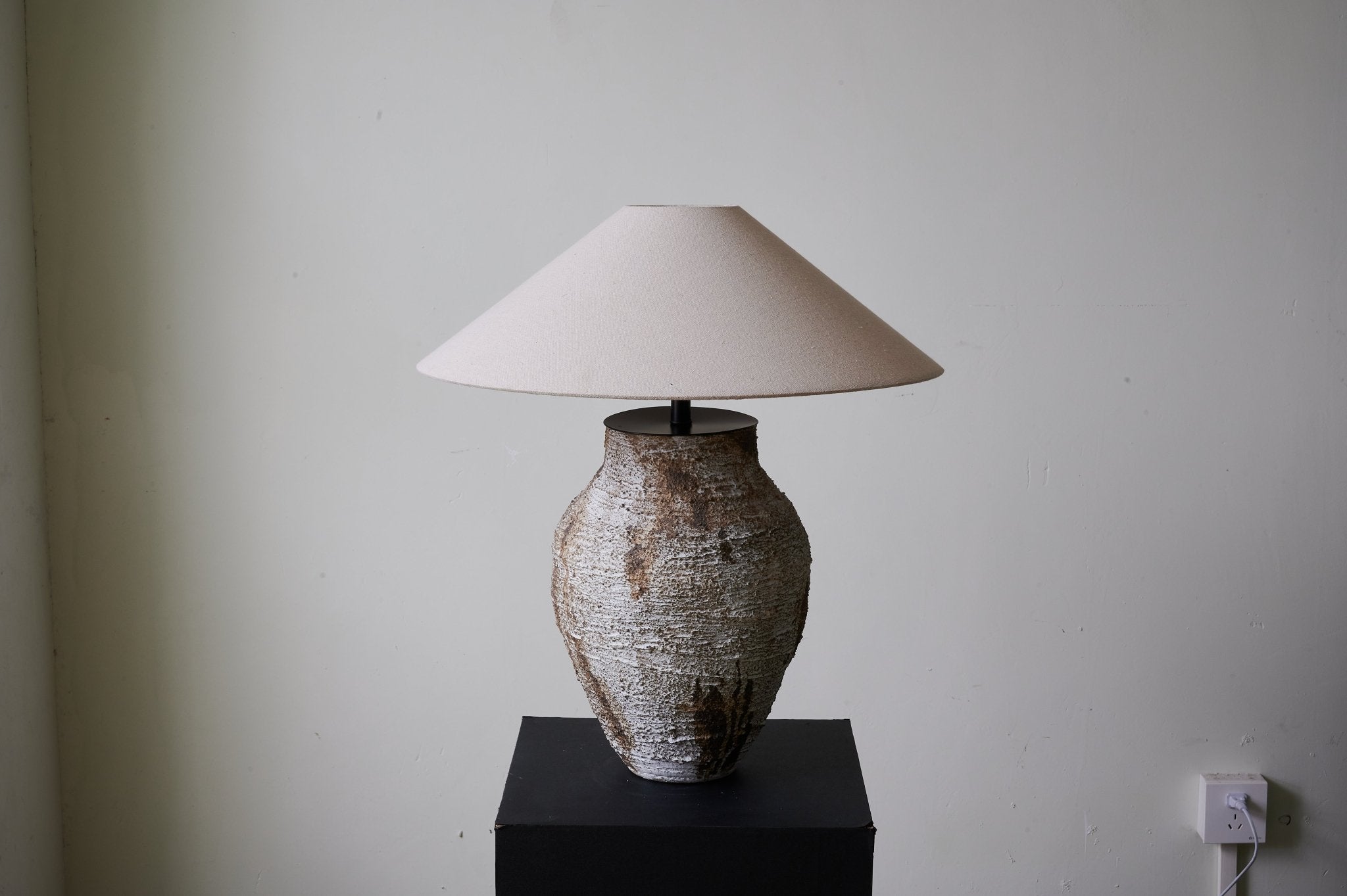 Arden Textured Clay Table Lamp - Blowlighting