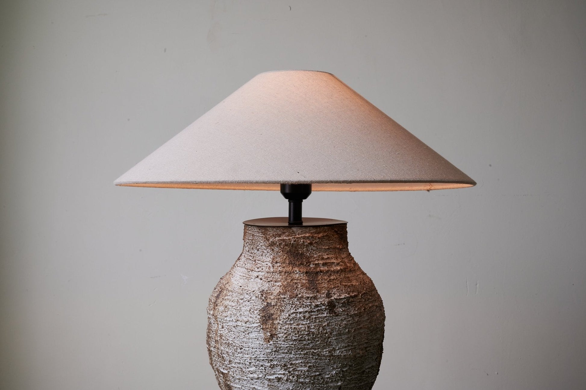 Arden Textured Clay Table Lamp - Blowlighting