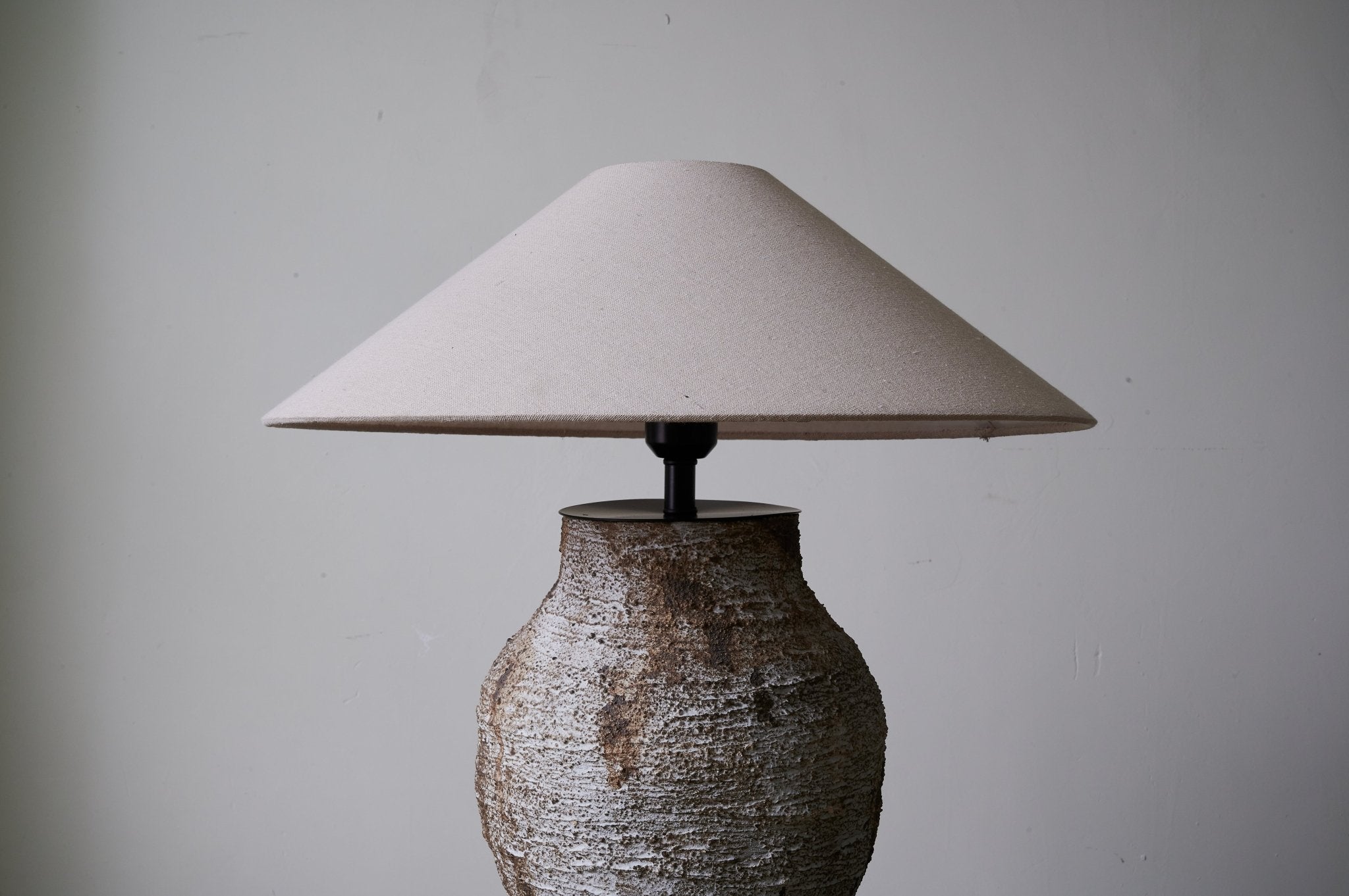 Arden Textured Clay Table Lamp - Blowlighting