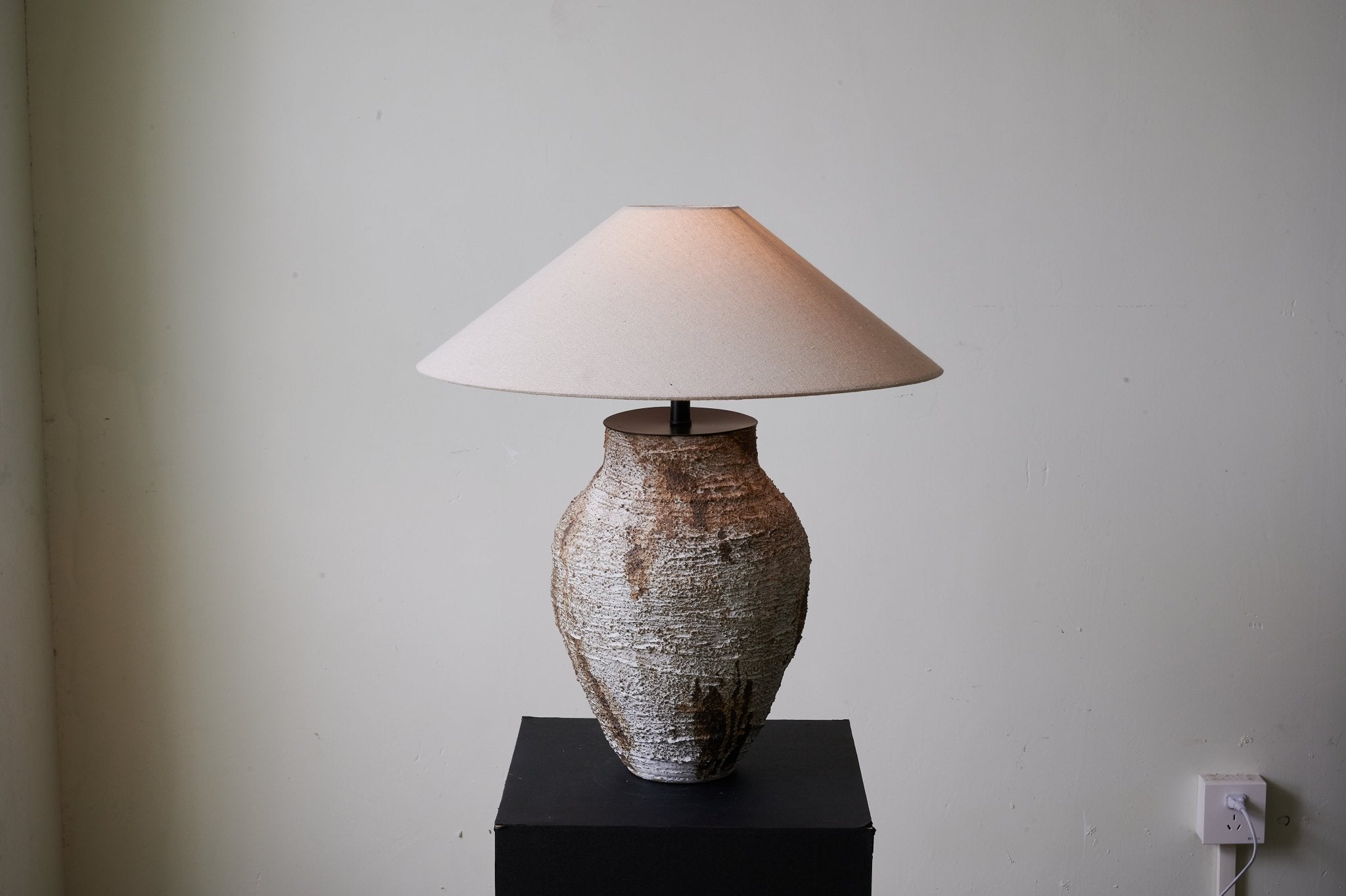 Arden Textured Clay Table Lamp - Blowlighting
