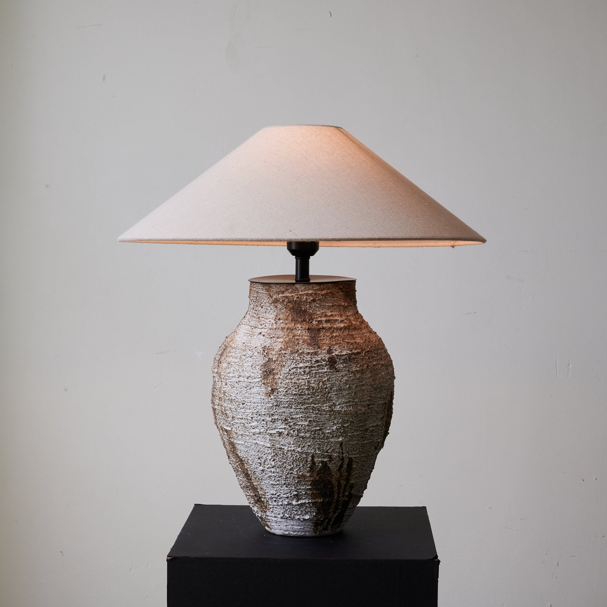 Arden Textured Clay Table Lamp - Blowlighting