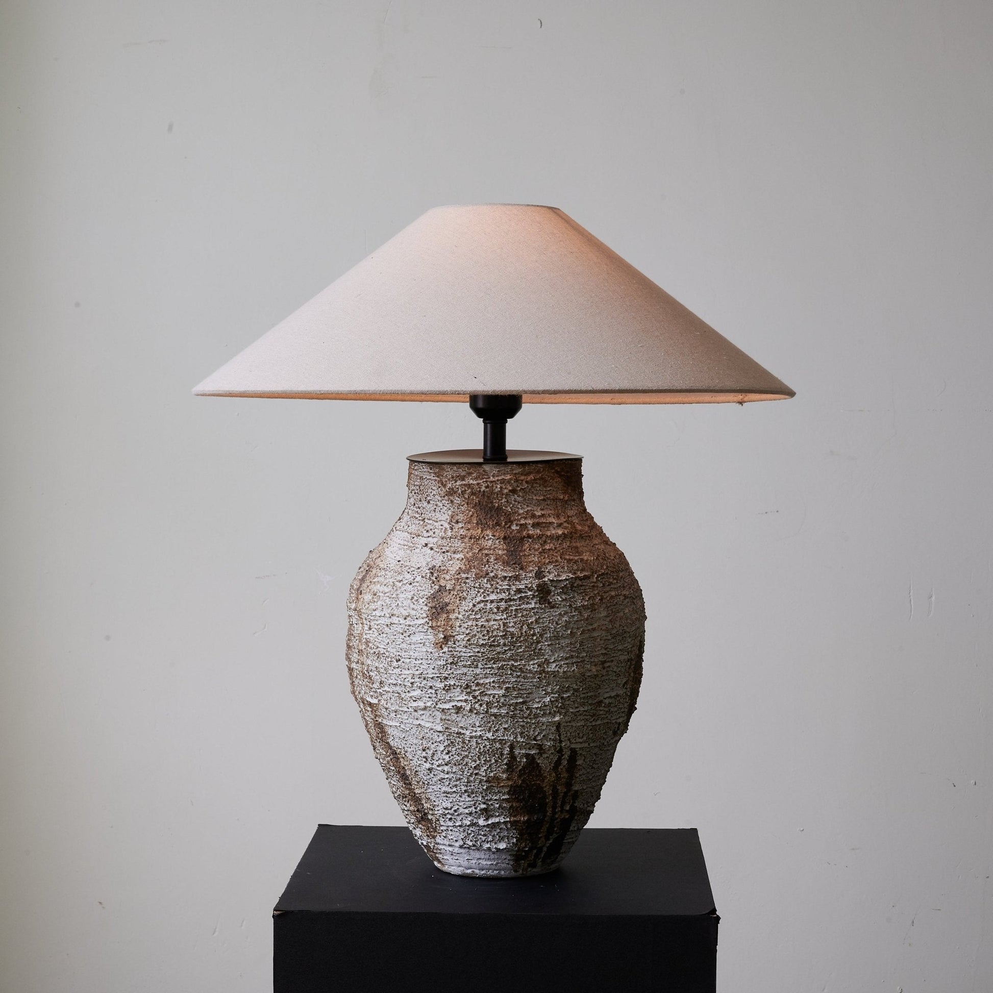 Arden Textured Clay Table Lamp - Blowlighting