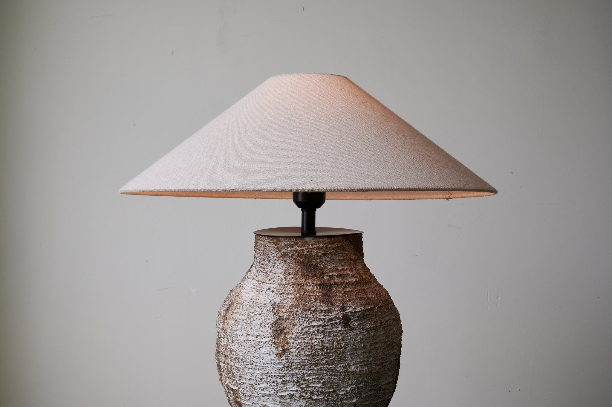 Arden Textured Clay Table Lamp - Blowlighting