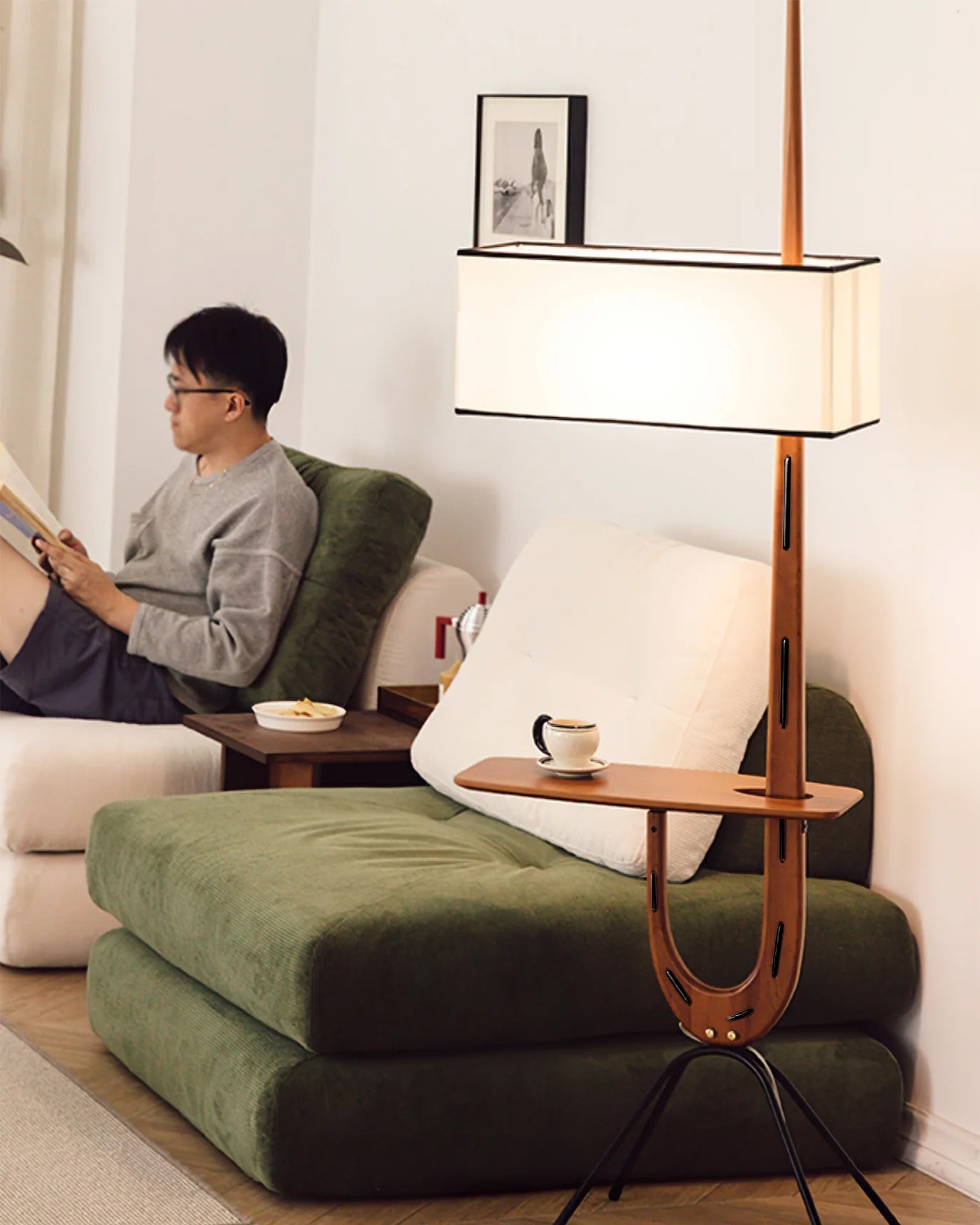 Vemara Mid Century Wood Floor Lamp - Blowlighting